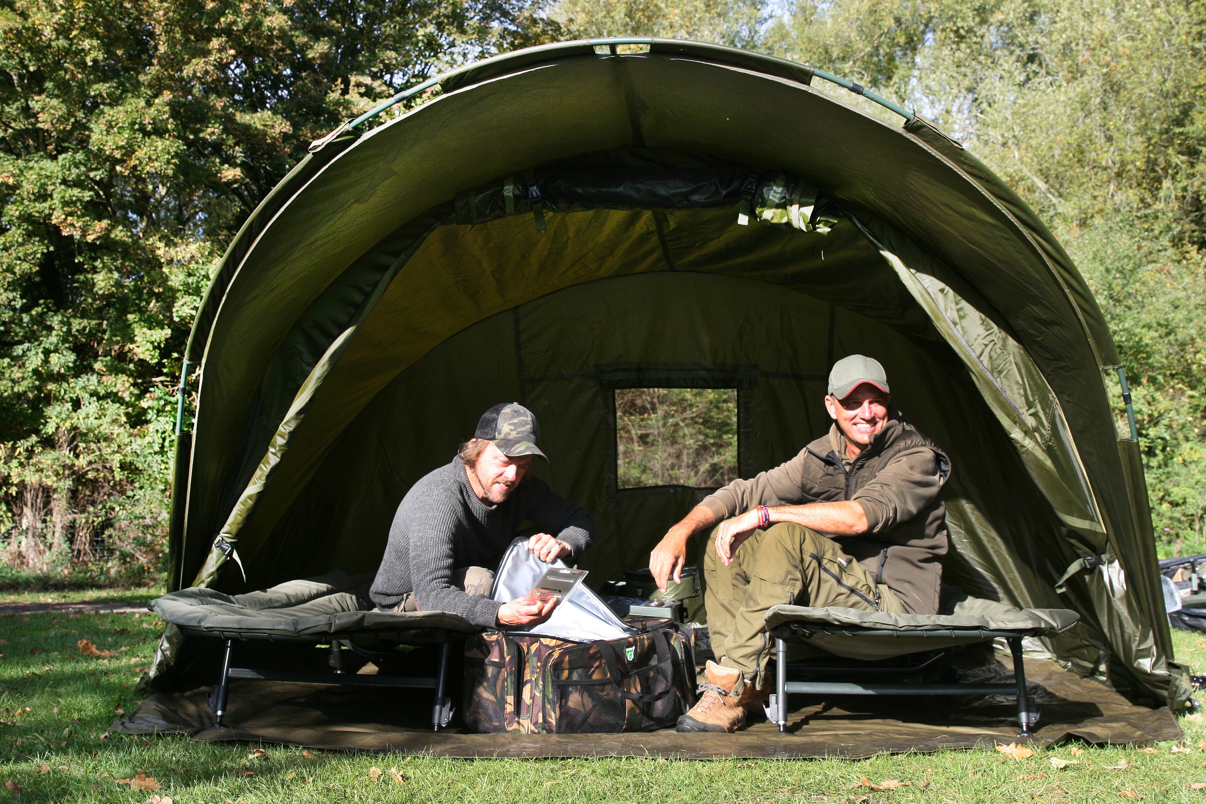 Carp On 2 Rib Design Carp Fishing Bivvy with Peak: 1 Man
