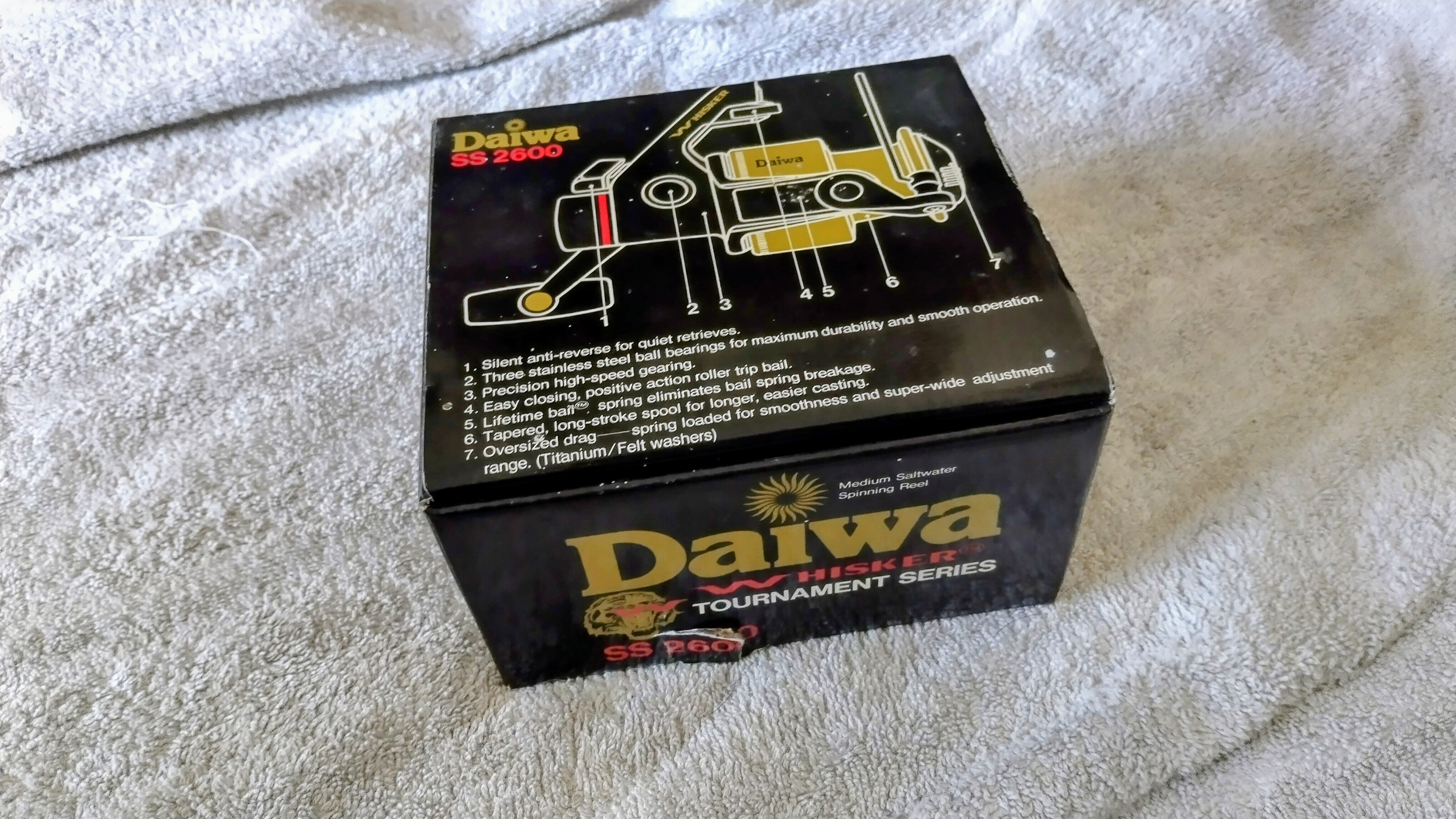 Daiwa Whisker Tournament SS2600 Reel - Boxed & Original Paperwork - Mint