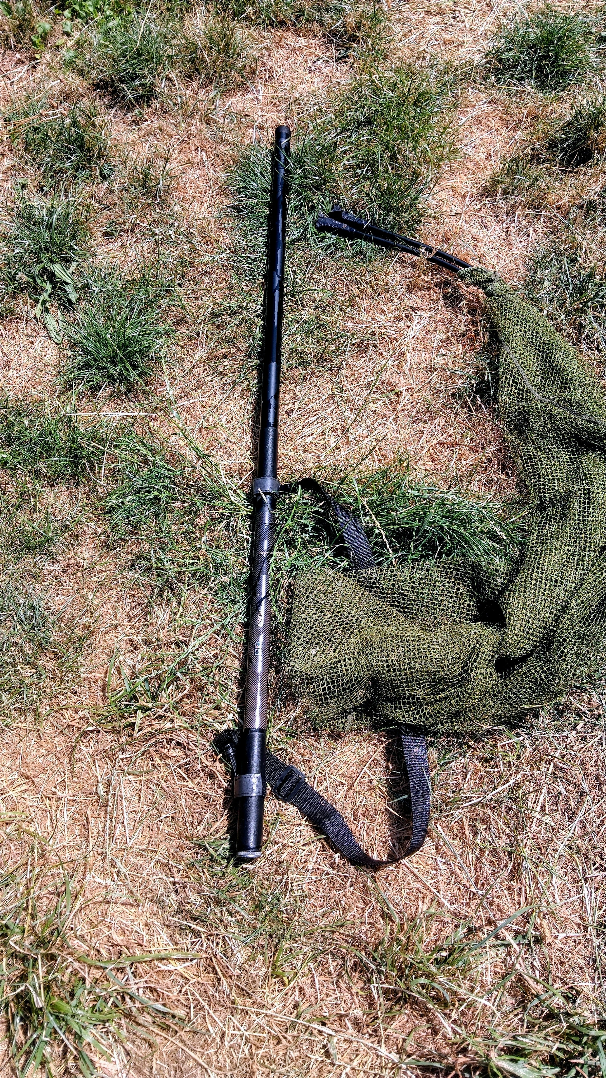 Korum Power 3m Telescopic Handle & Gardner 30" Folding Specimen Pan Landing Net
