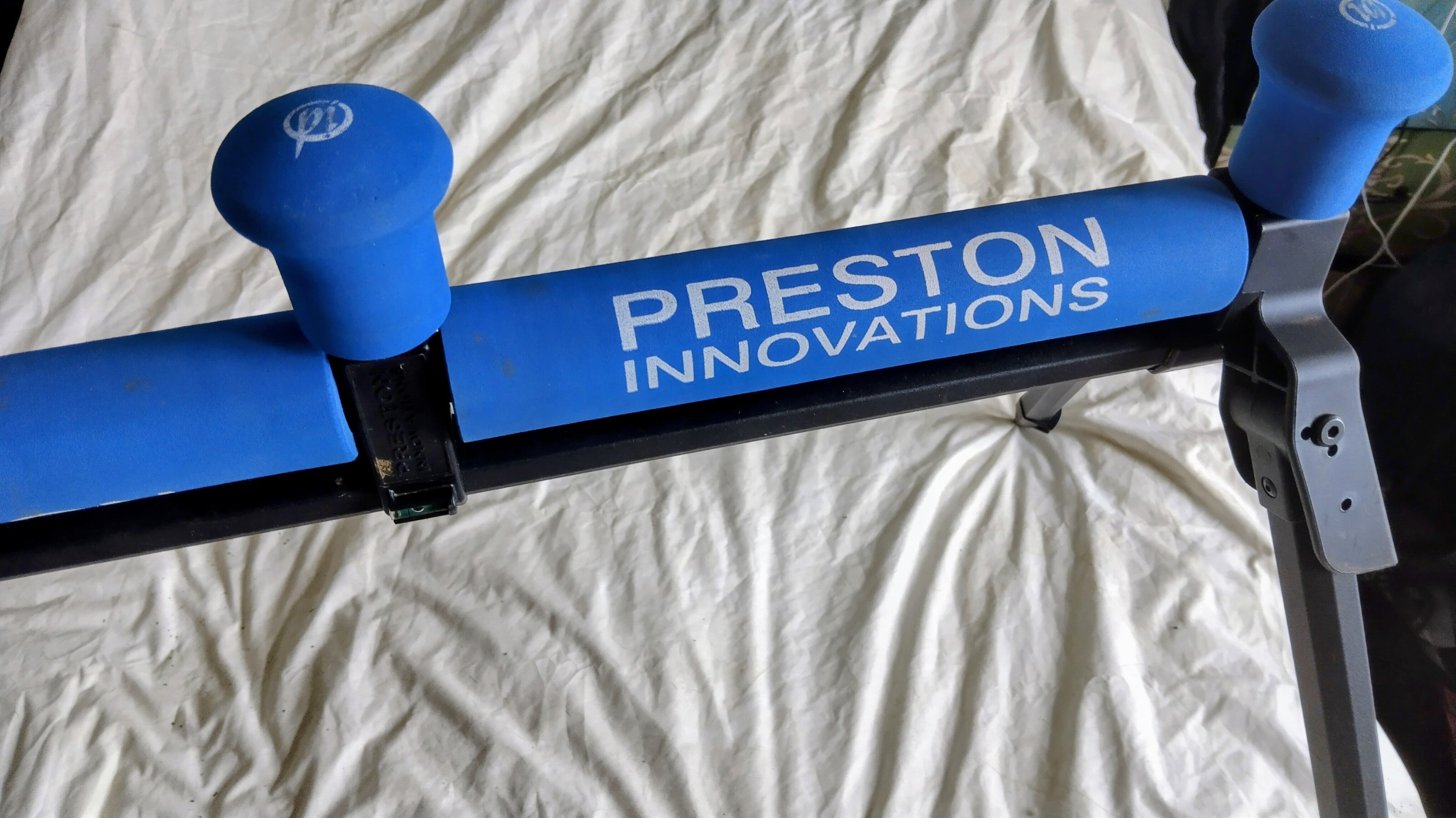 Preston Innovations Competition Pro Flat Roller & Bag - Excellent Condition Pole Support