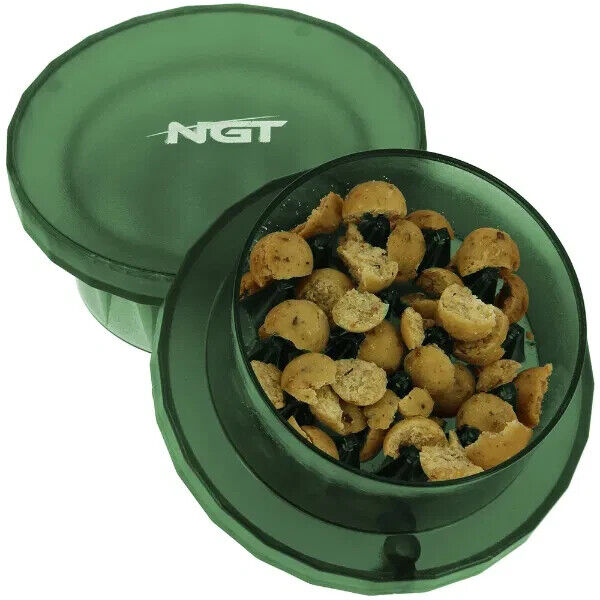 Handheld boilie crusher / bait grinder for boilies, pellets, stick mixes