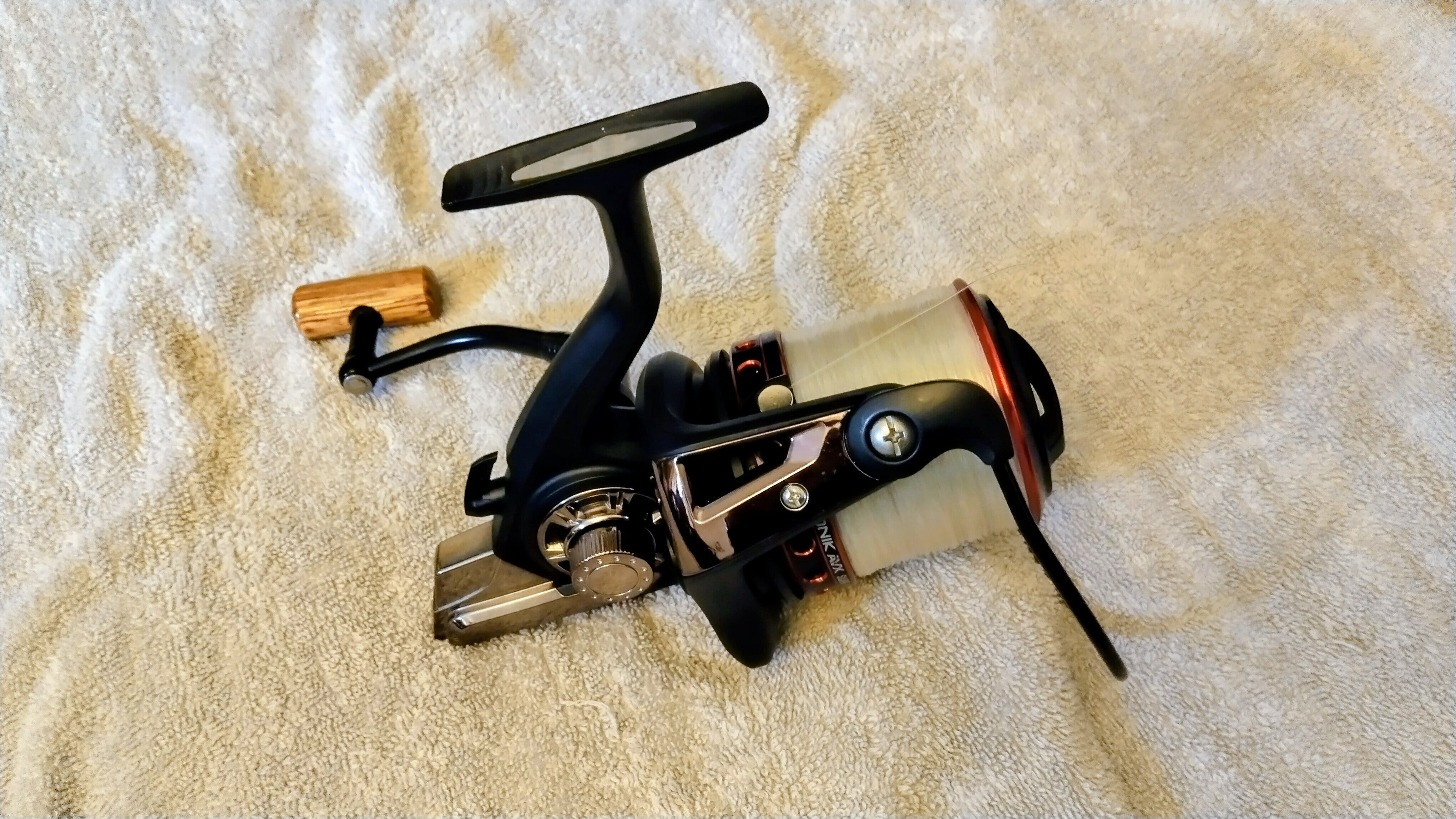 Sonik AVX 10000 Surf Reel - Long Cast Sea Fishing / Big Pit Reel - 14 Ball Bearings