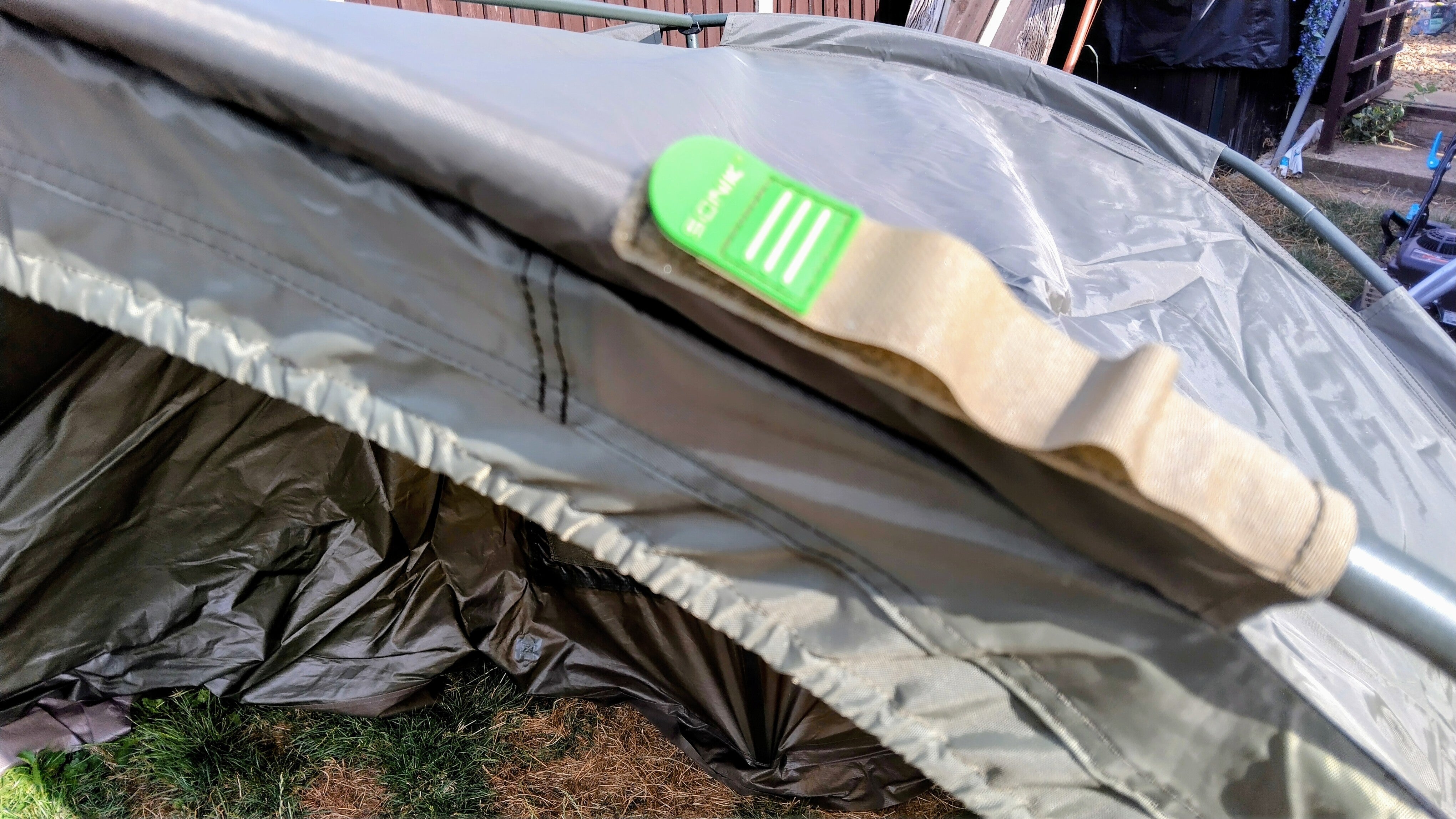 Sonik Day Shelter Lightweight Fishing Bivvy Waterproof Carp Coarse - Near Mint