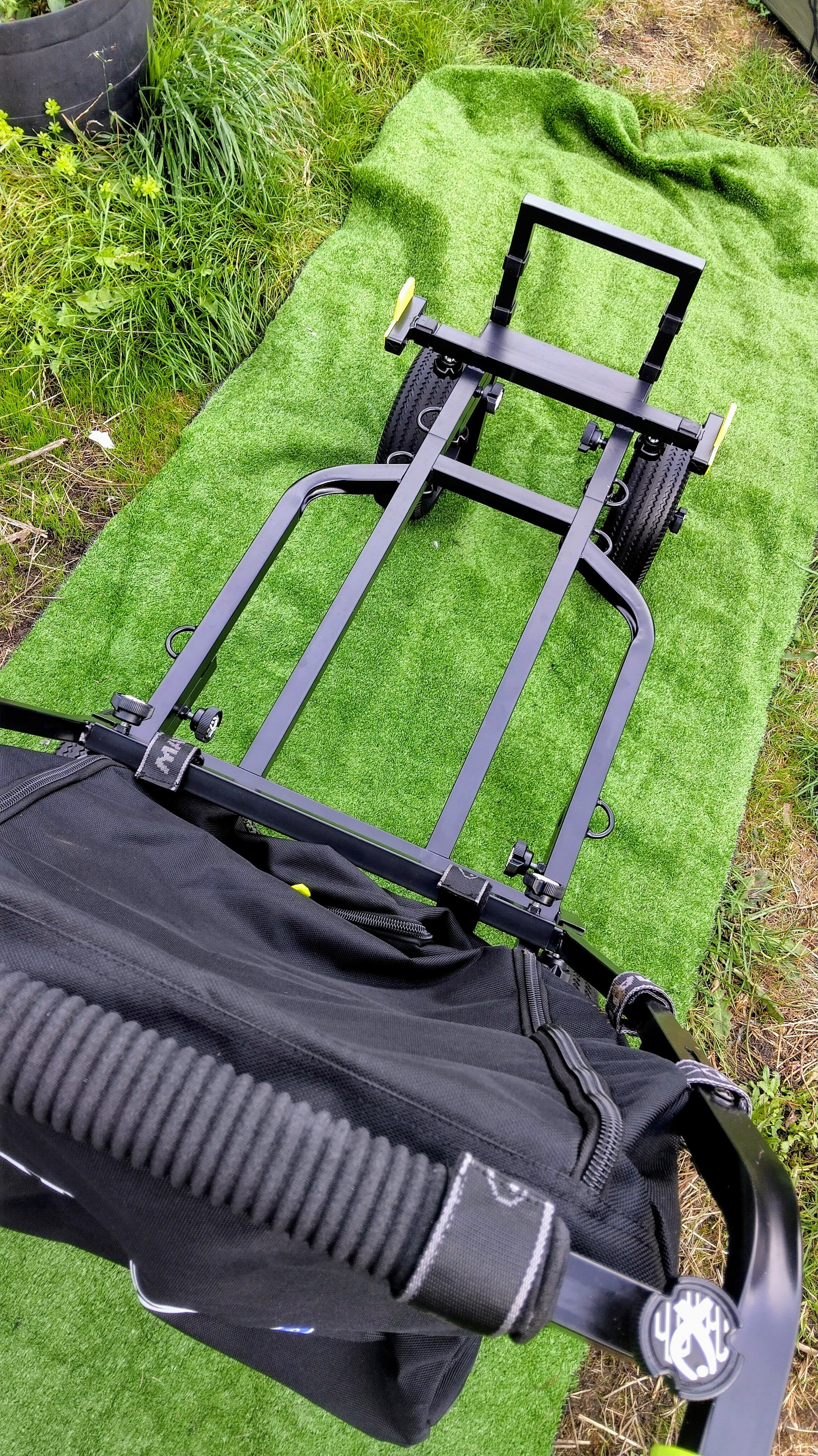 Matrix 4 Wheel Transporter Barrow Seat Box Trolley Match Fishing UNUSED + Bag