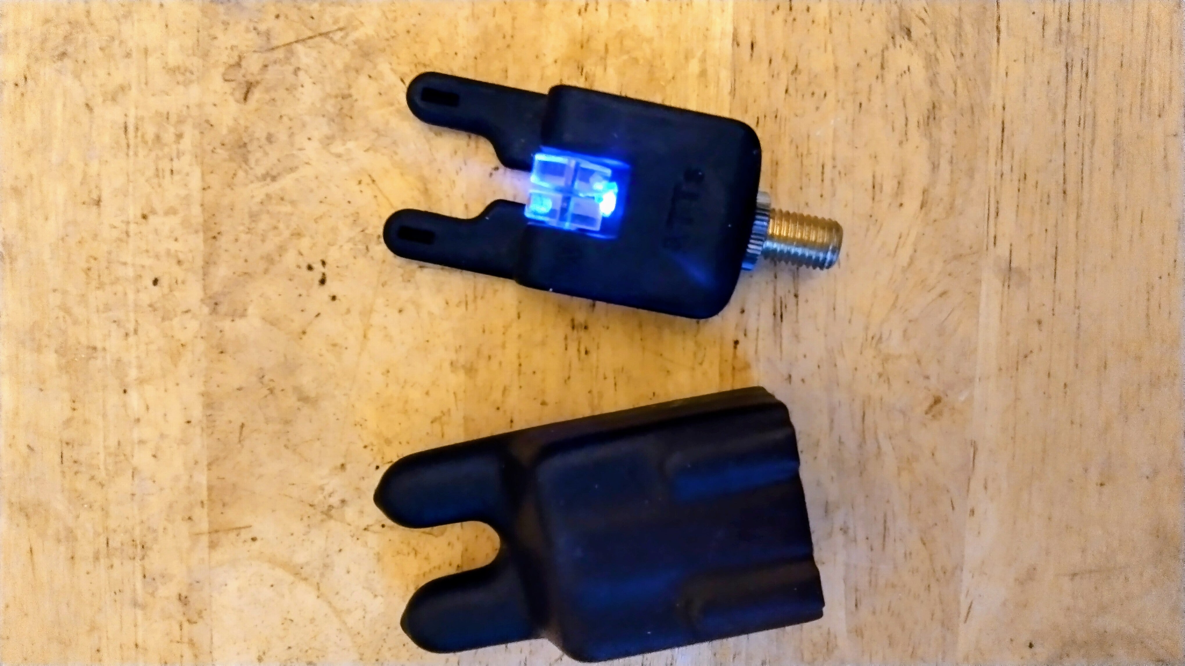 Gardner Tackle ATT Underlit Carp Fishing Bite Alarm - Purple LED