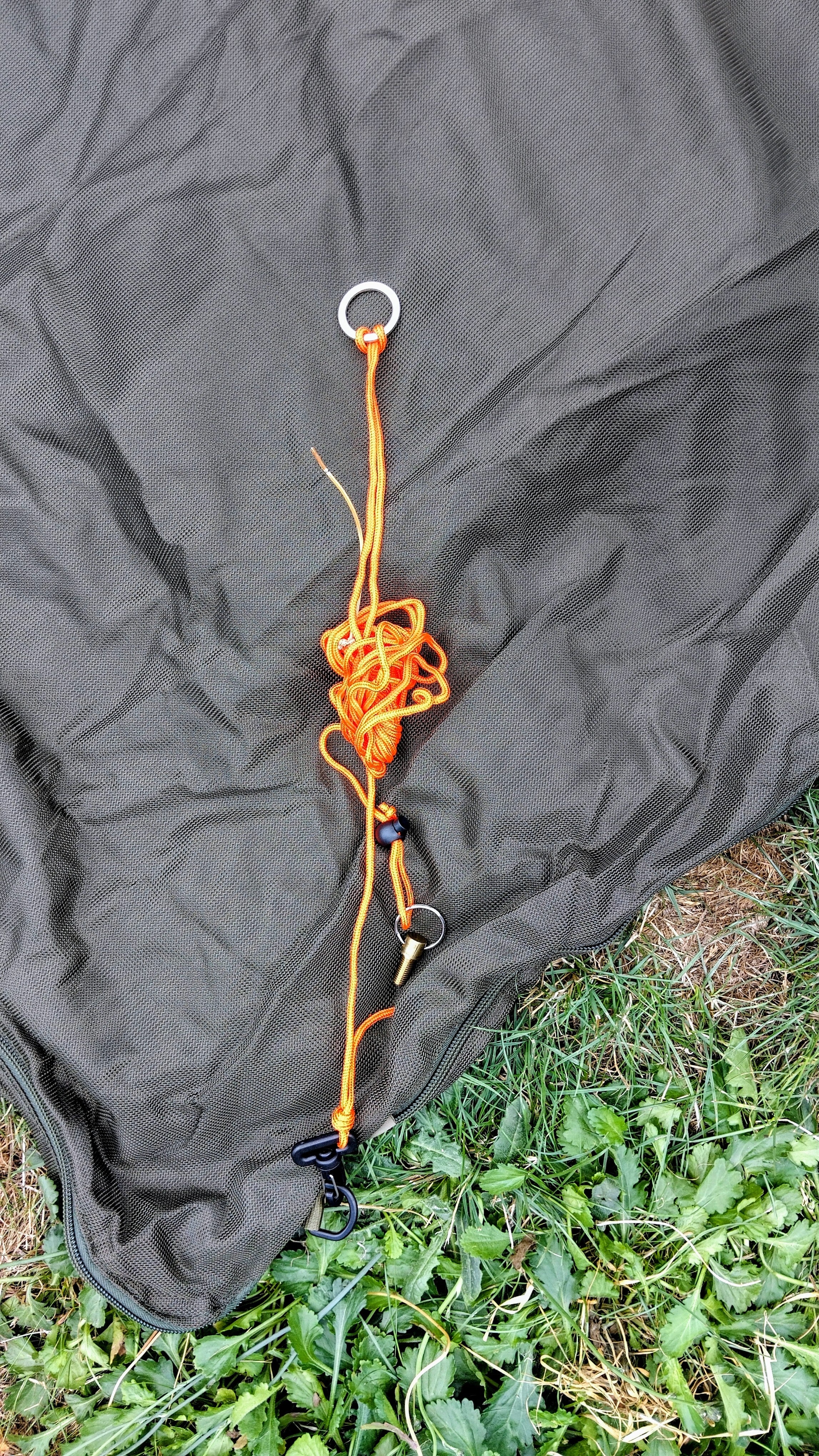 Trakker Carp Sack Pair Unused Fish Care Security Cord Bankstick Attachment