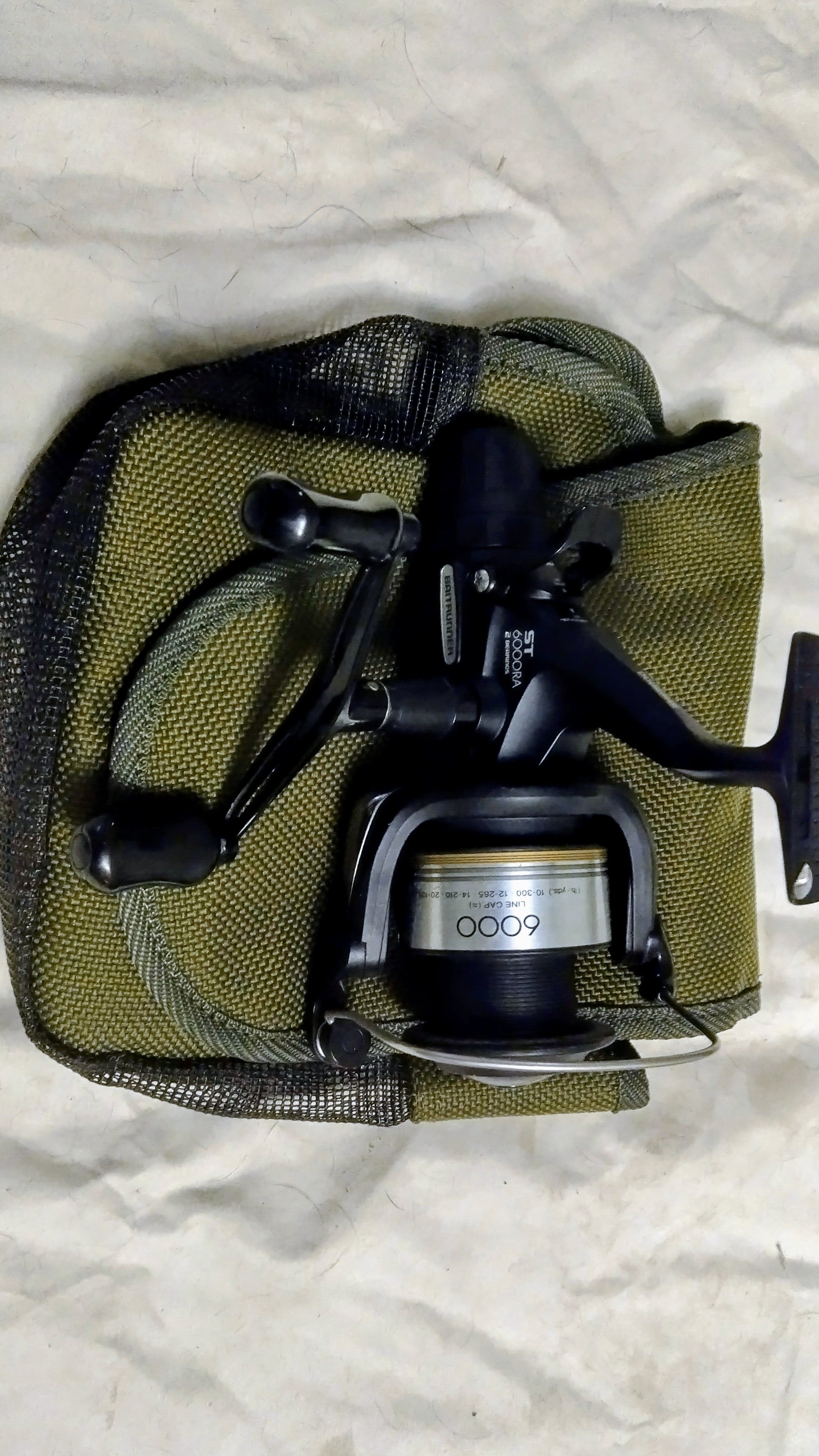Shimano Baitrunner ST6000RA Baitrunner Reel + Shimano Tribal Pouch - Superb!
