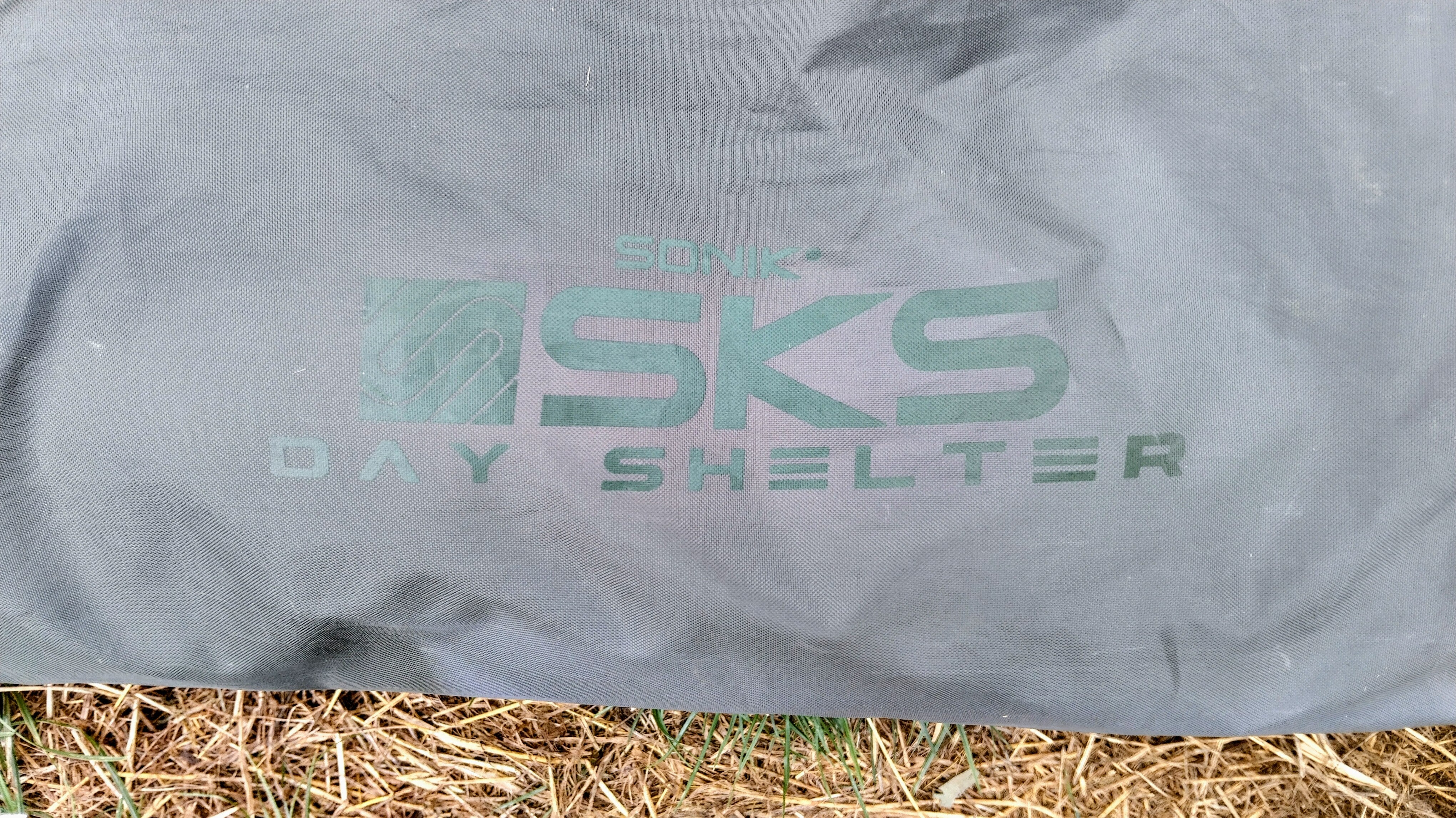 Sonik Day Shelter Lightweight Fishing Bivvy Waterproof Carp Coarse - Near Mint