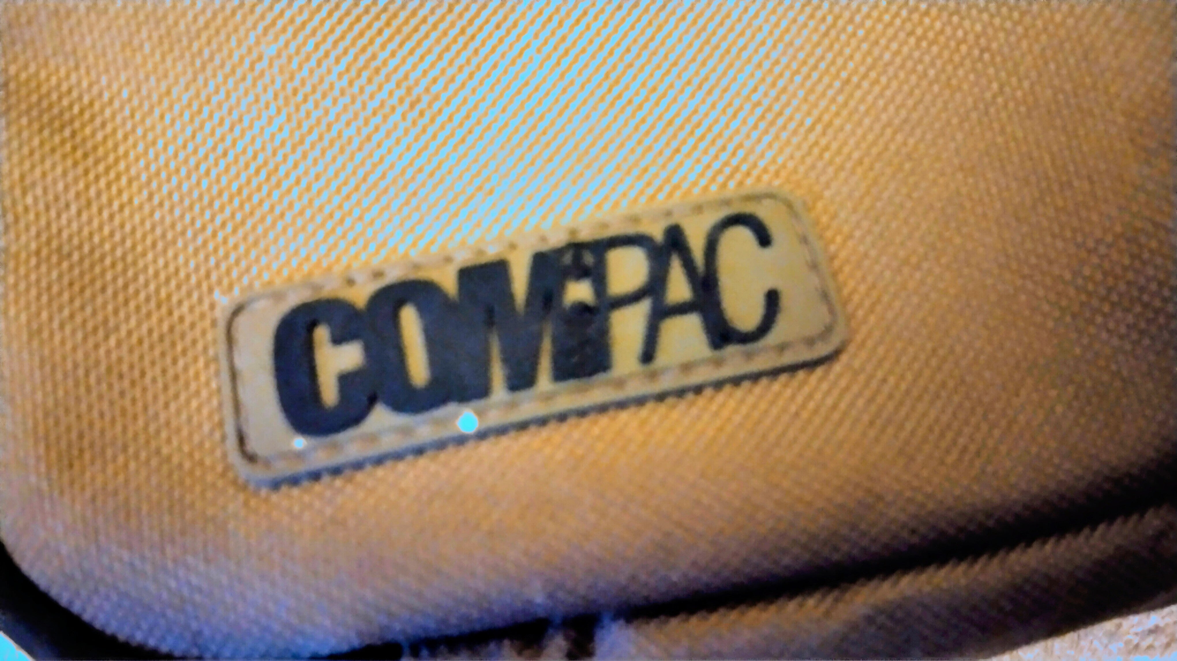 Korda Compac Buzz Bar Bag Olive Green Fits Up To 13 Inch Carp Fishing Storage