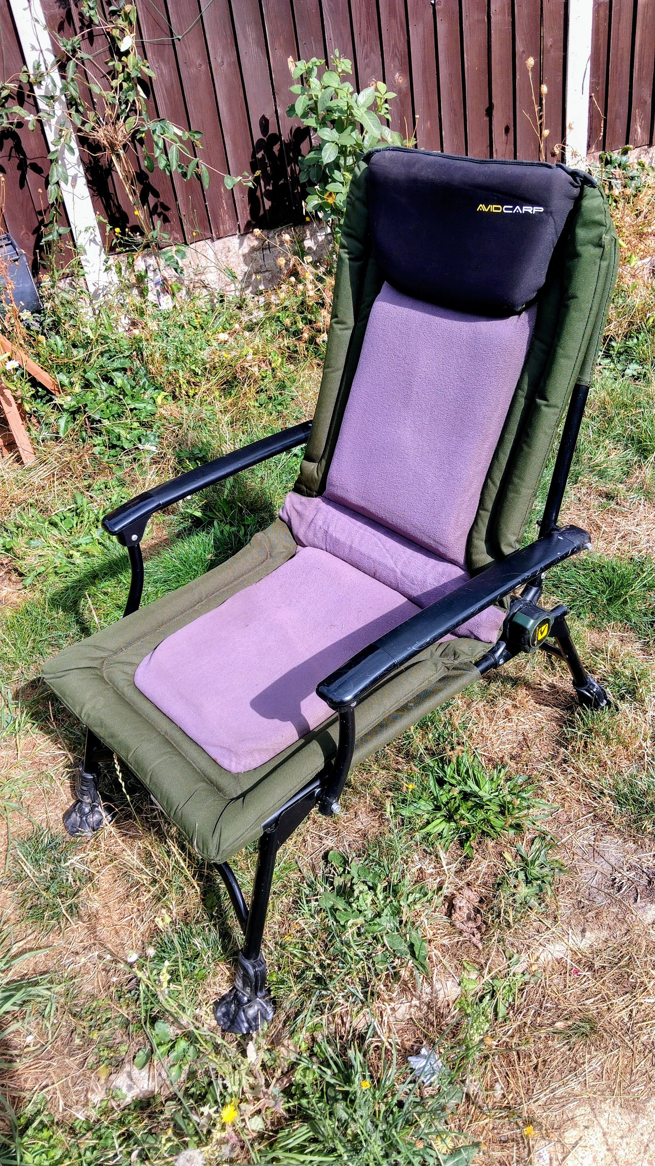 Avid Carp Recliner Chair - Adjustable Bank Fishing Armchair (Superb Condition)