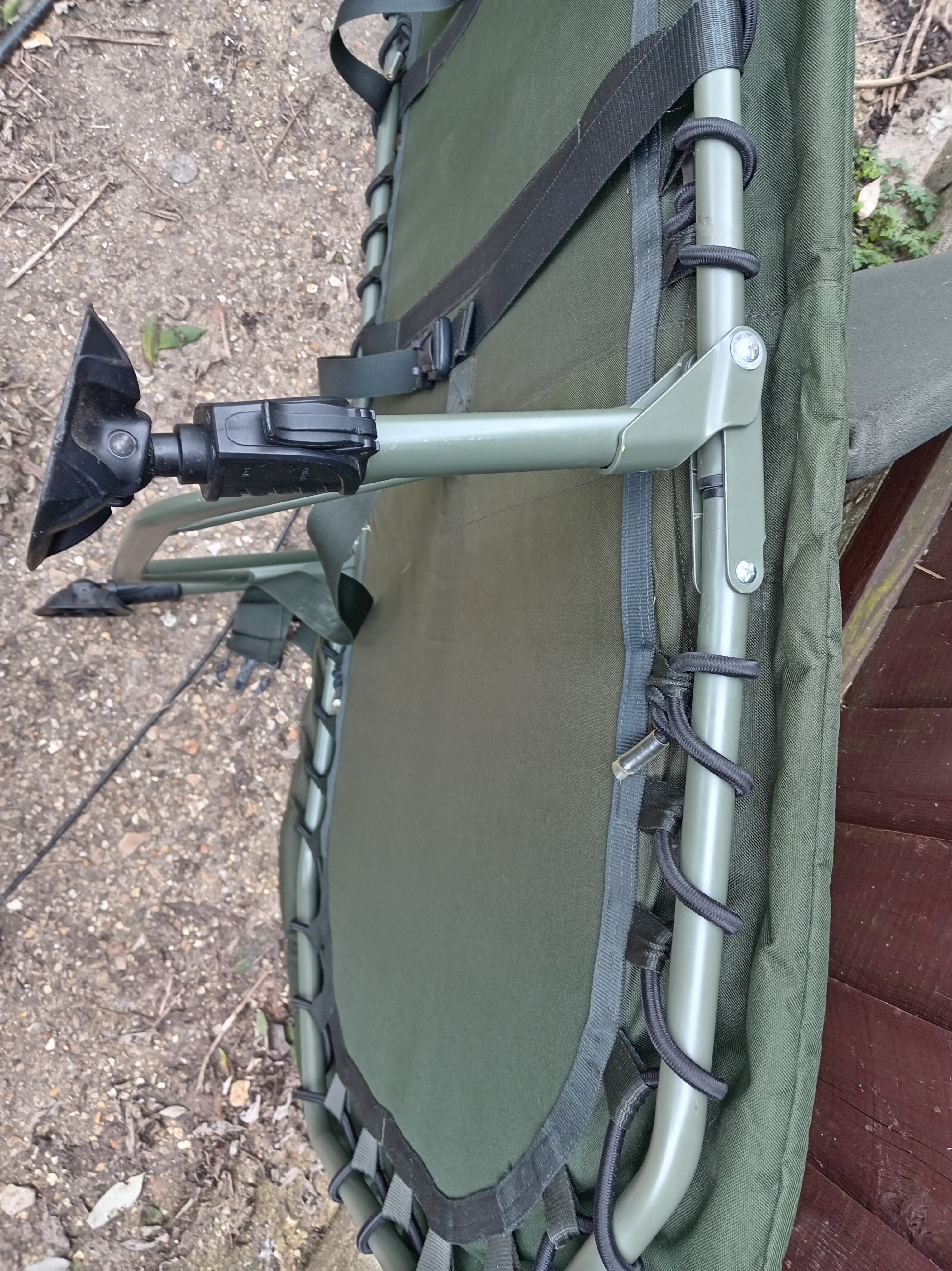 Prestige Carp Porter Six Leg Bedchair - Detachable Mattress - Carp Fishing Bed