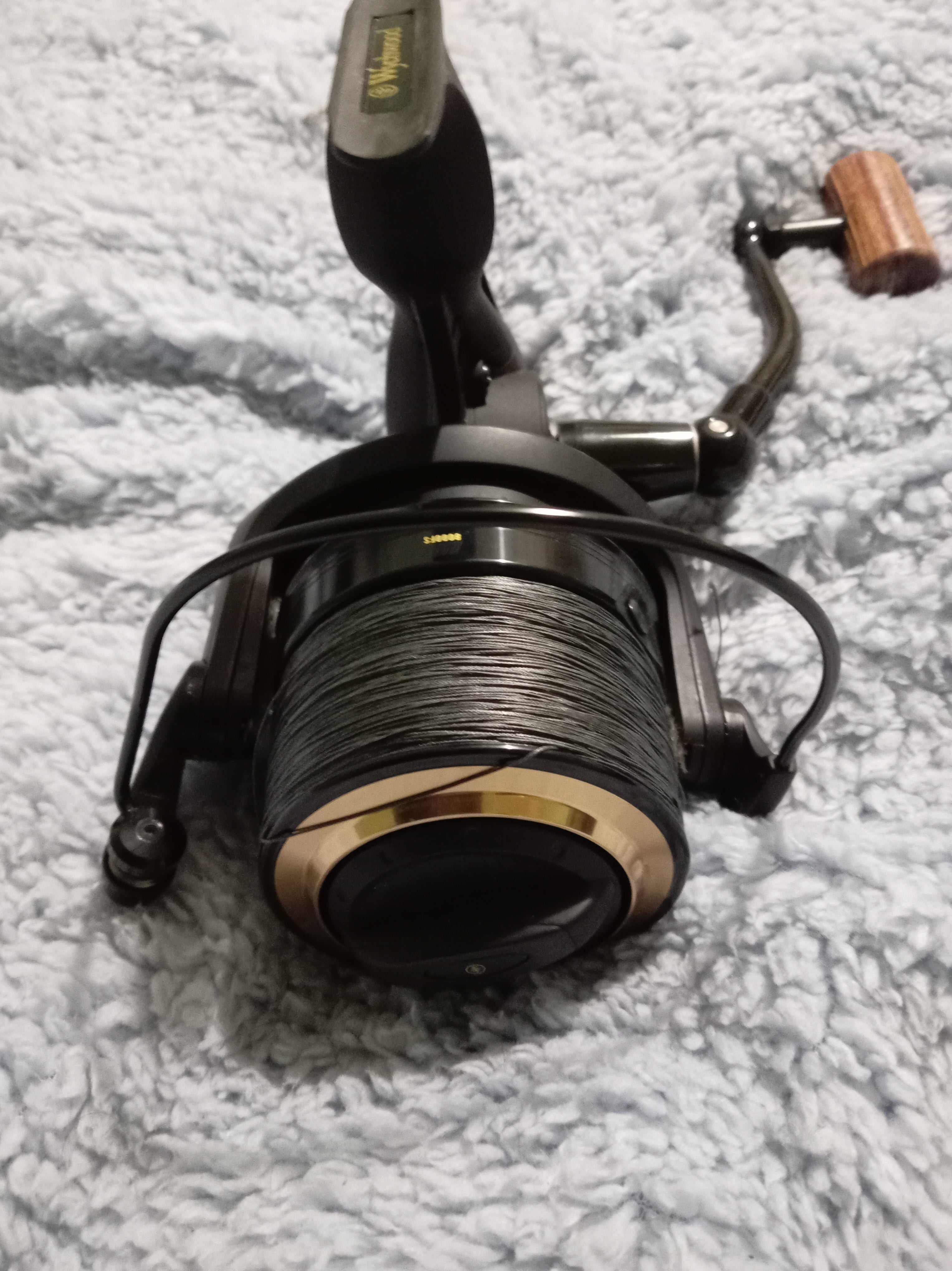 Wychwood Riot FS8000 Freespool Carp Reel - Loaded 30lb Braid - Ex-Display Bargain