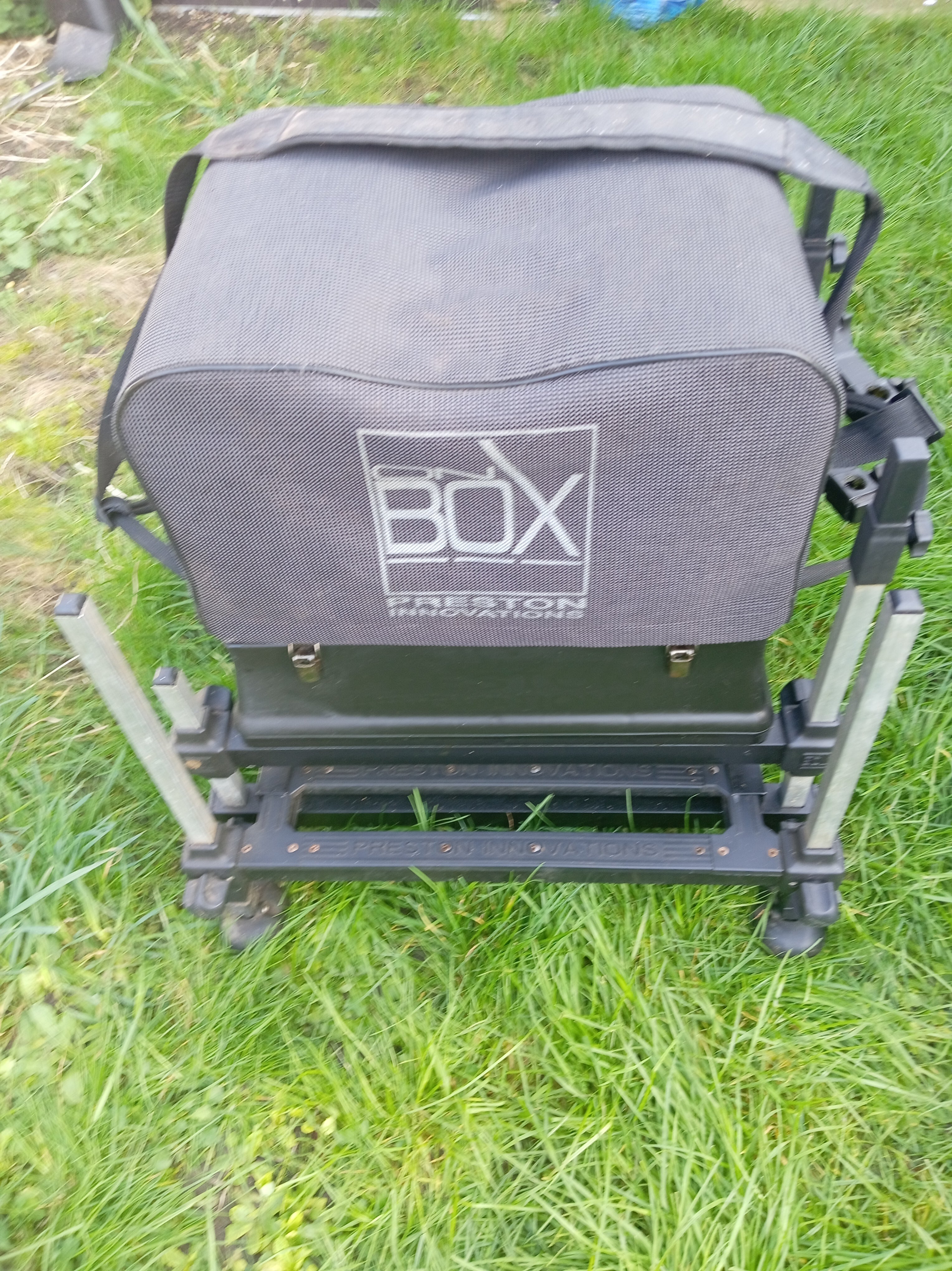 Preston Innovations OnBox X6 Fishing Seat Box - 6 Drawer Match System - VGC