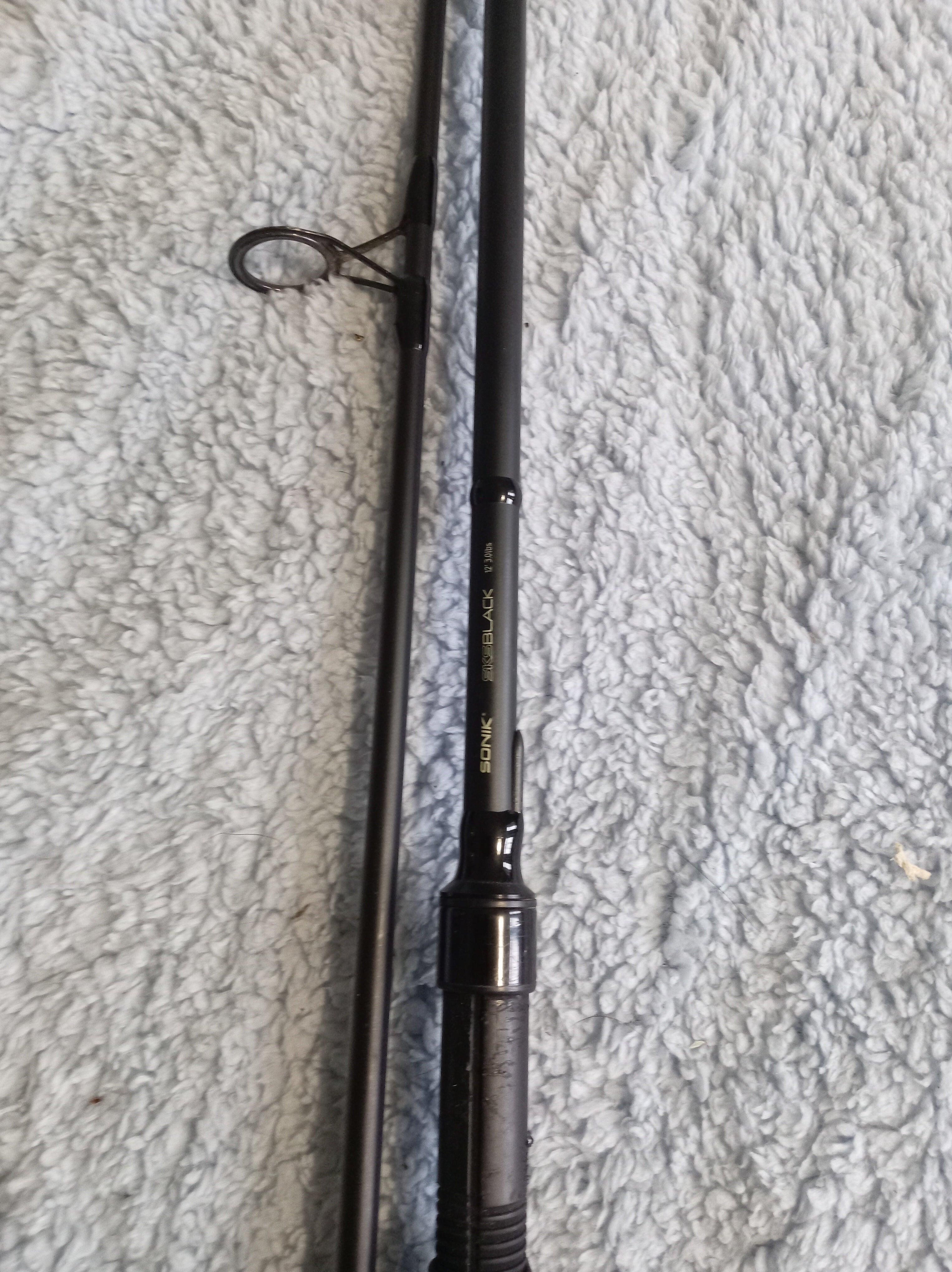 Sonik SKS Black 12ft 3lb Carp Fishing Rod - 50mm Butt Ring - Very Good Condition