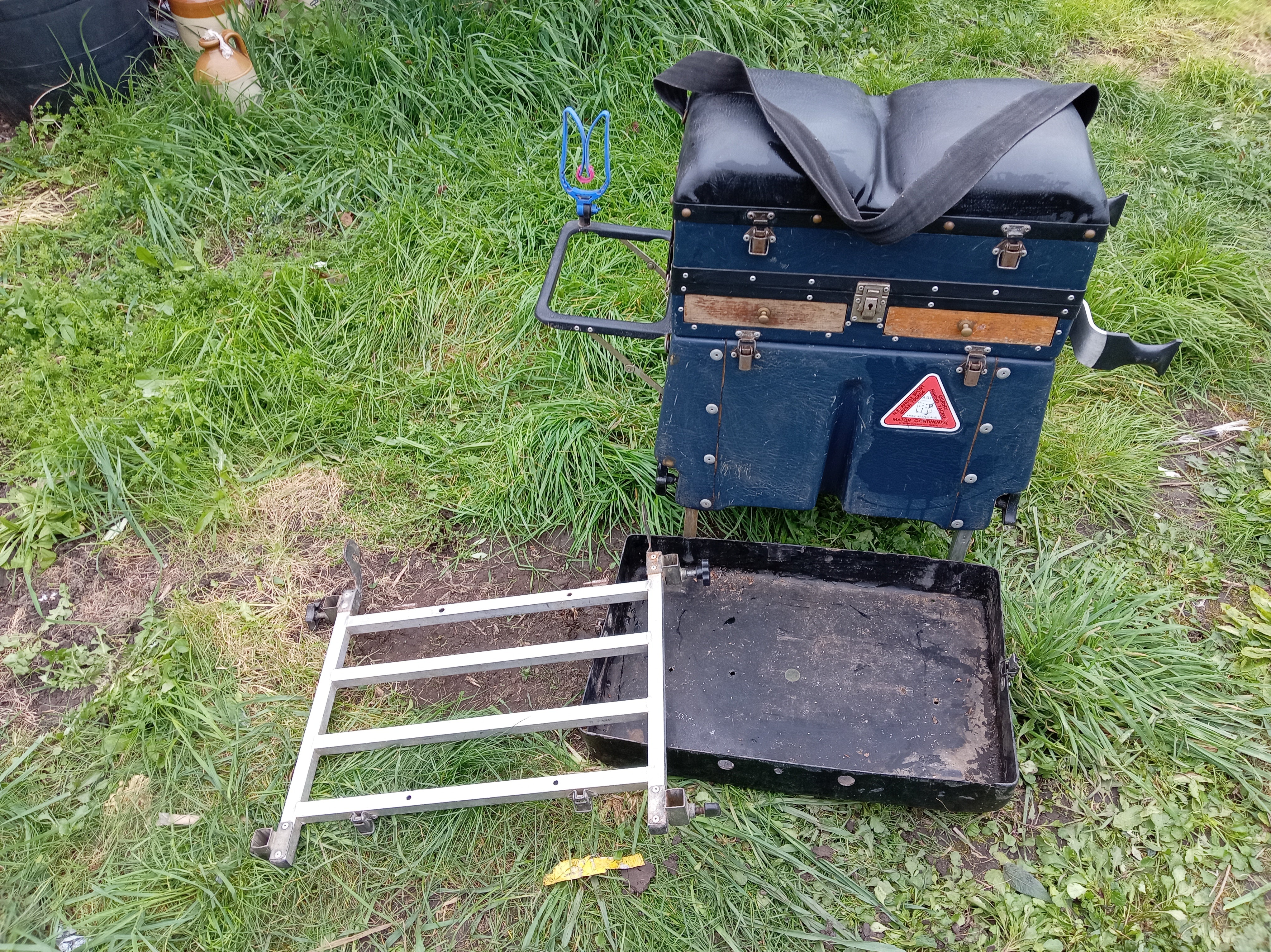 Classic AS1 Fishing Seat Box - Complete, Inc Footplate & Tray