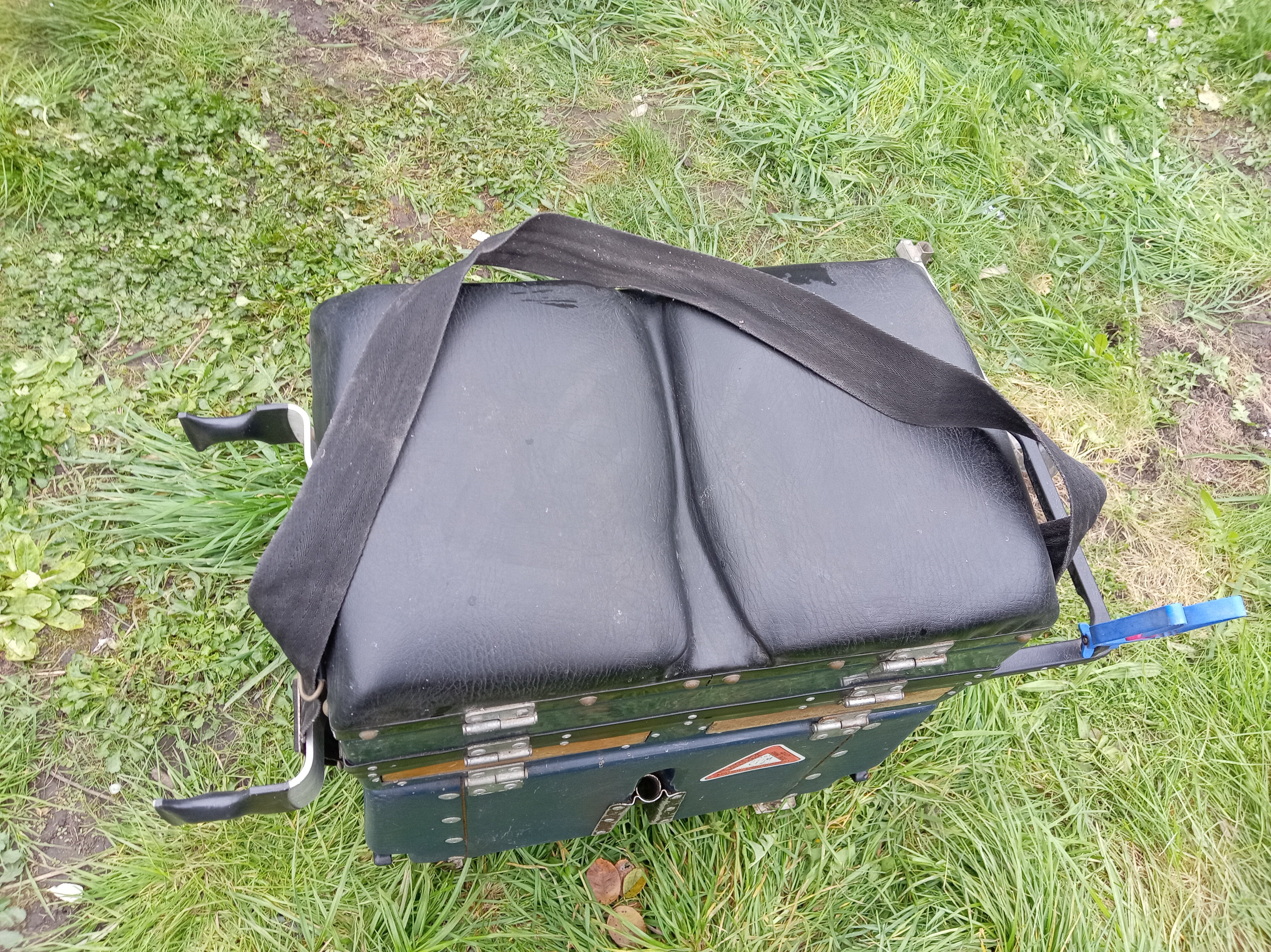 Classic AS1 Fishing Seat Box - Complete, Inc Footplate & Tray