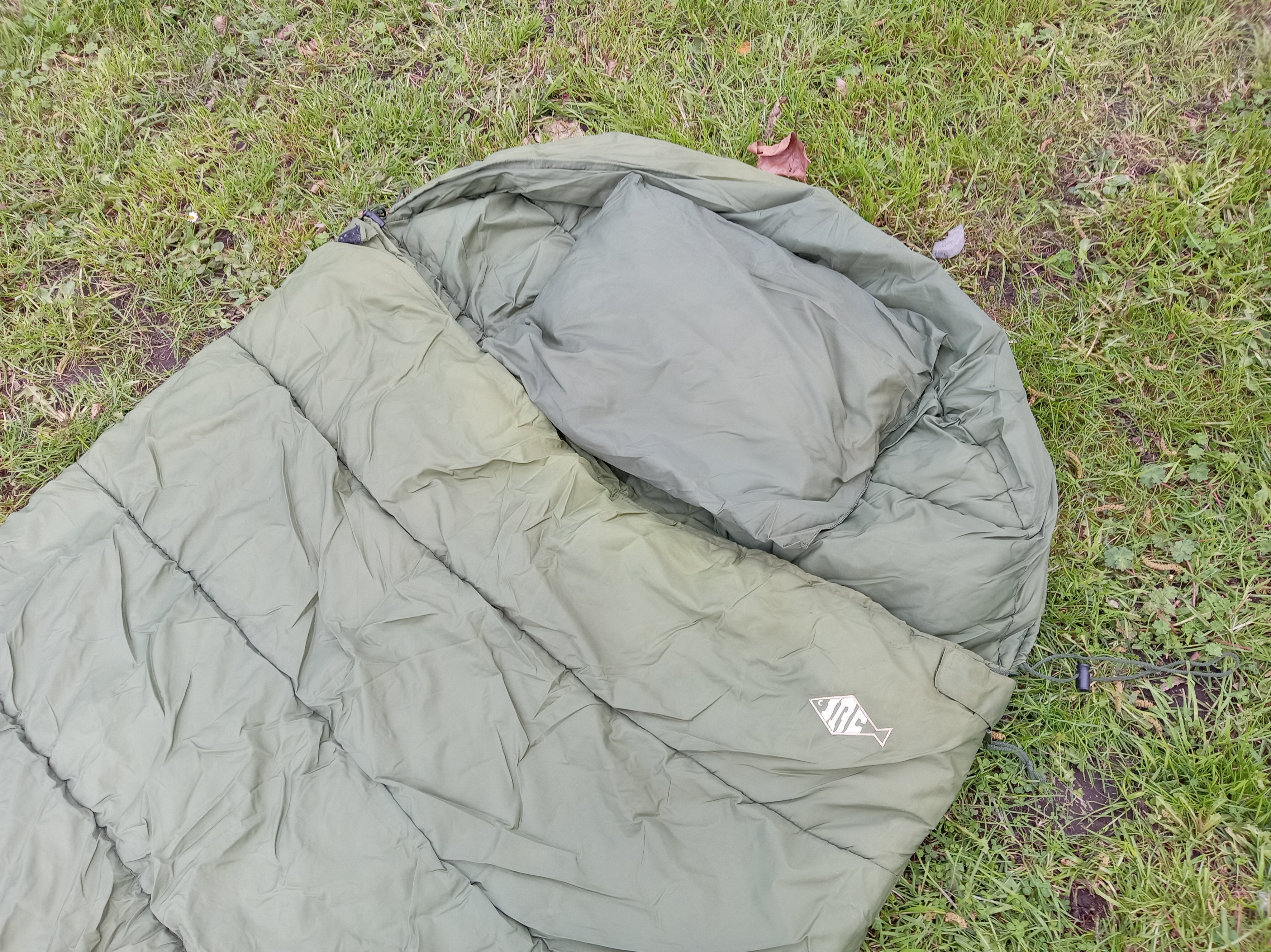 JRC 5 Season Sleeping Bag - Winter Carp Fishing - VGC + Wychwood Carry Bag