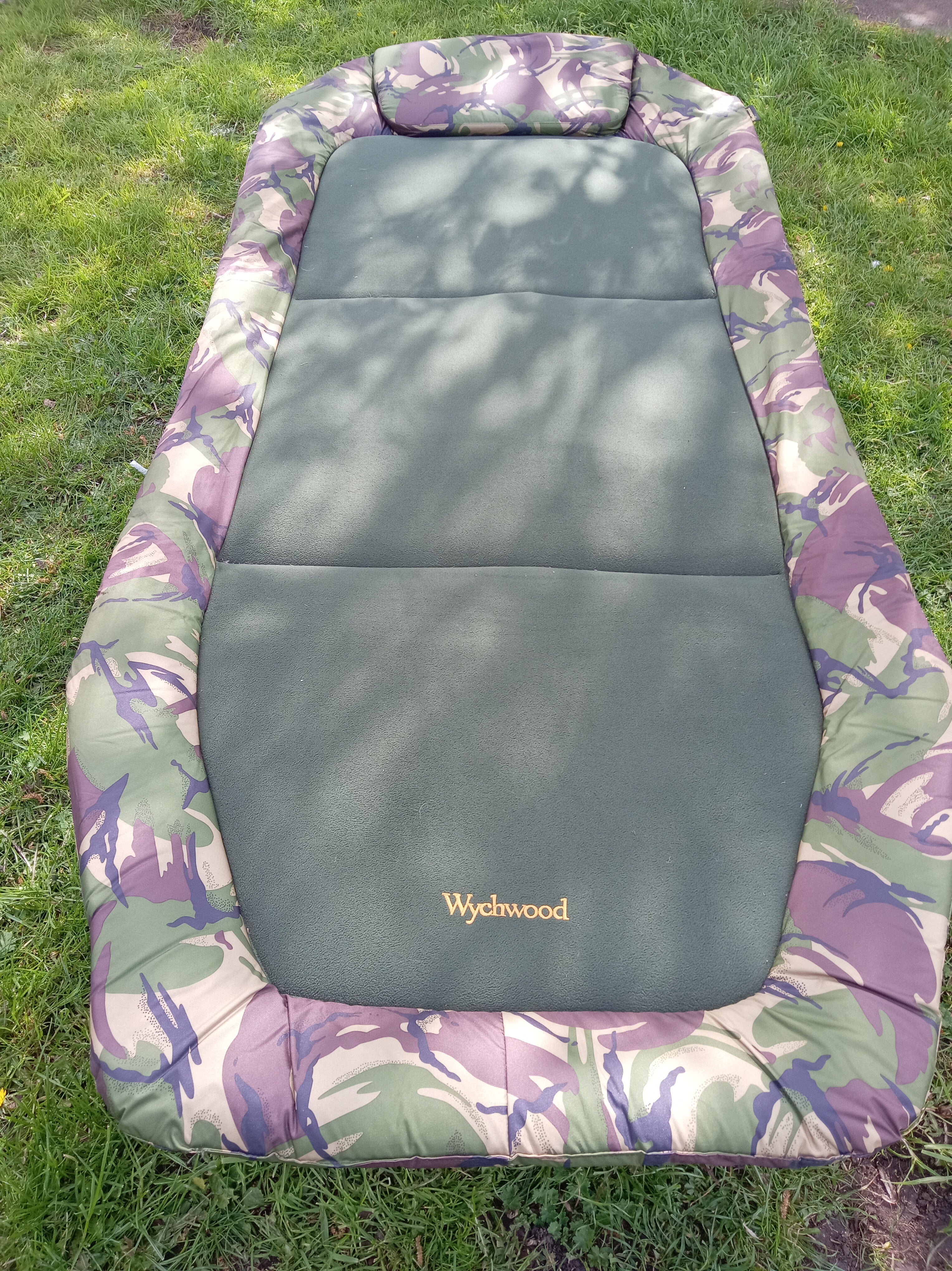 Wychwood Tactical Wide Bedchair - 6 Leg Lightweight Carp Fishing Bed - Used