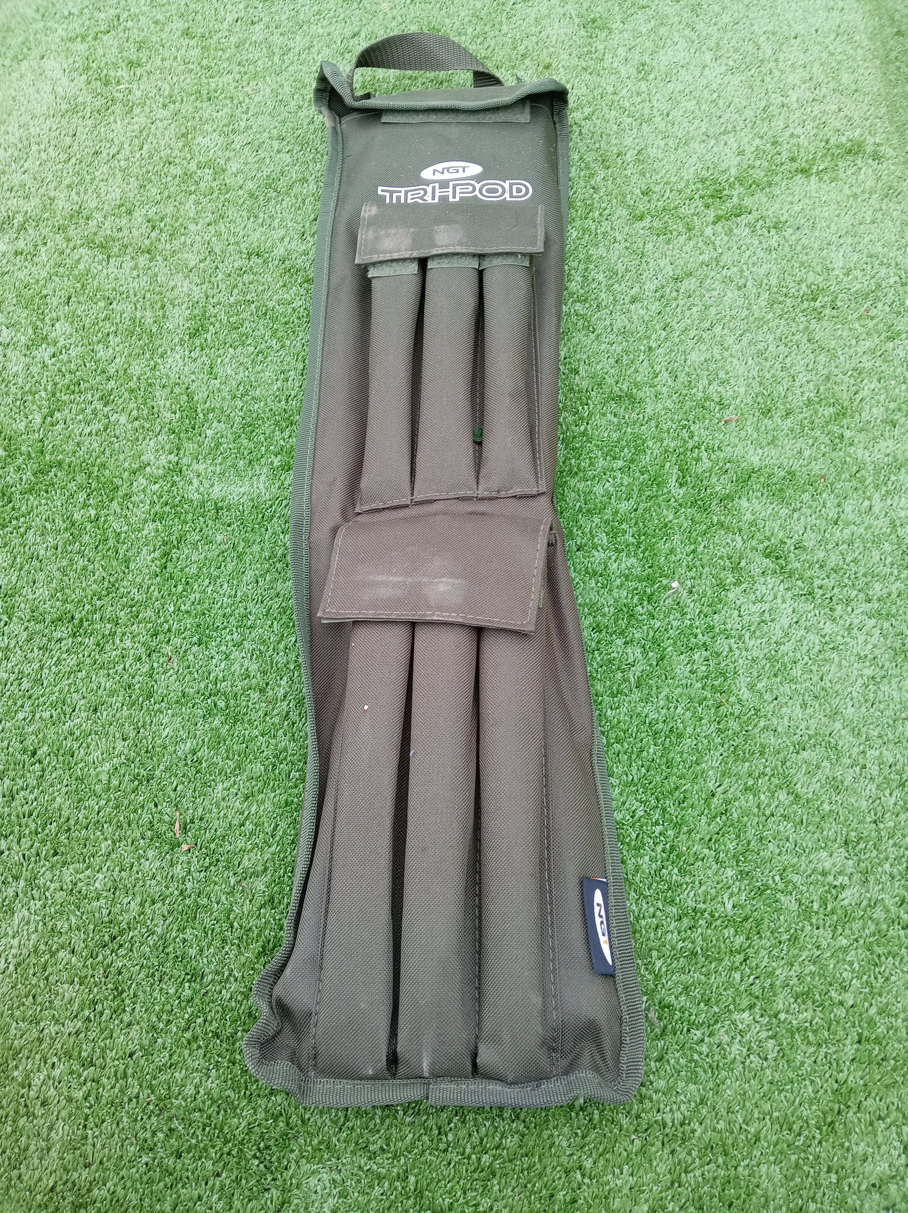 NGT Tri-Pod 3-Rod Carp Fishing Pod In Very Good Lightly Used Cond
