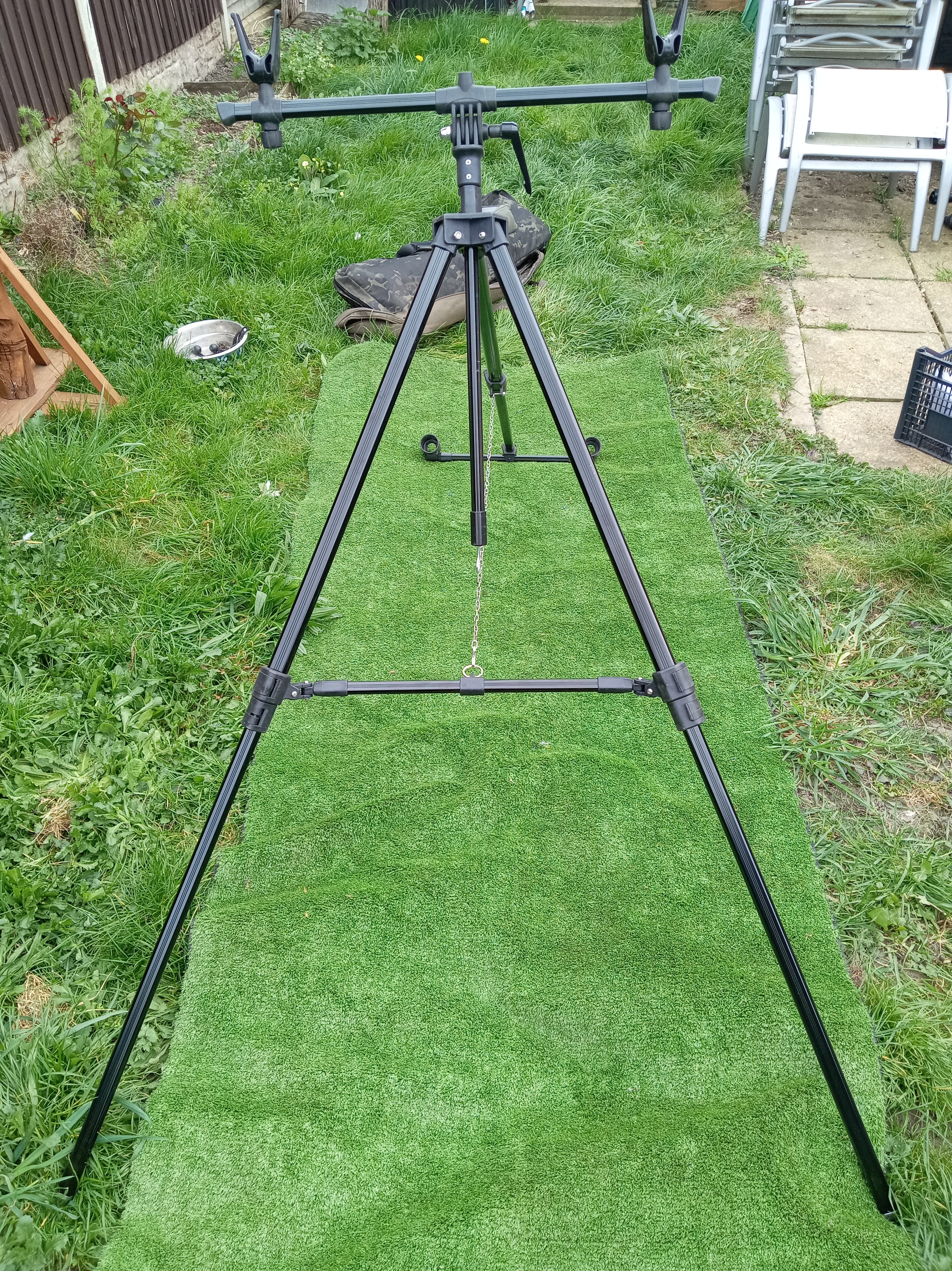 Barbus River Barbel Tripod - Fully Adjustable - With Butt Cups & Rest Heads - VGC