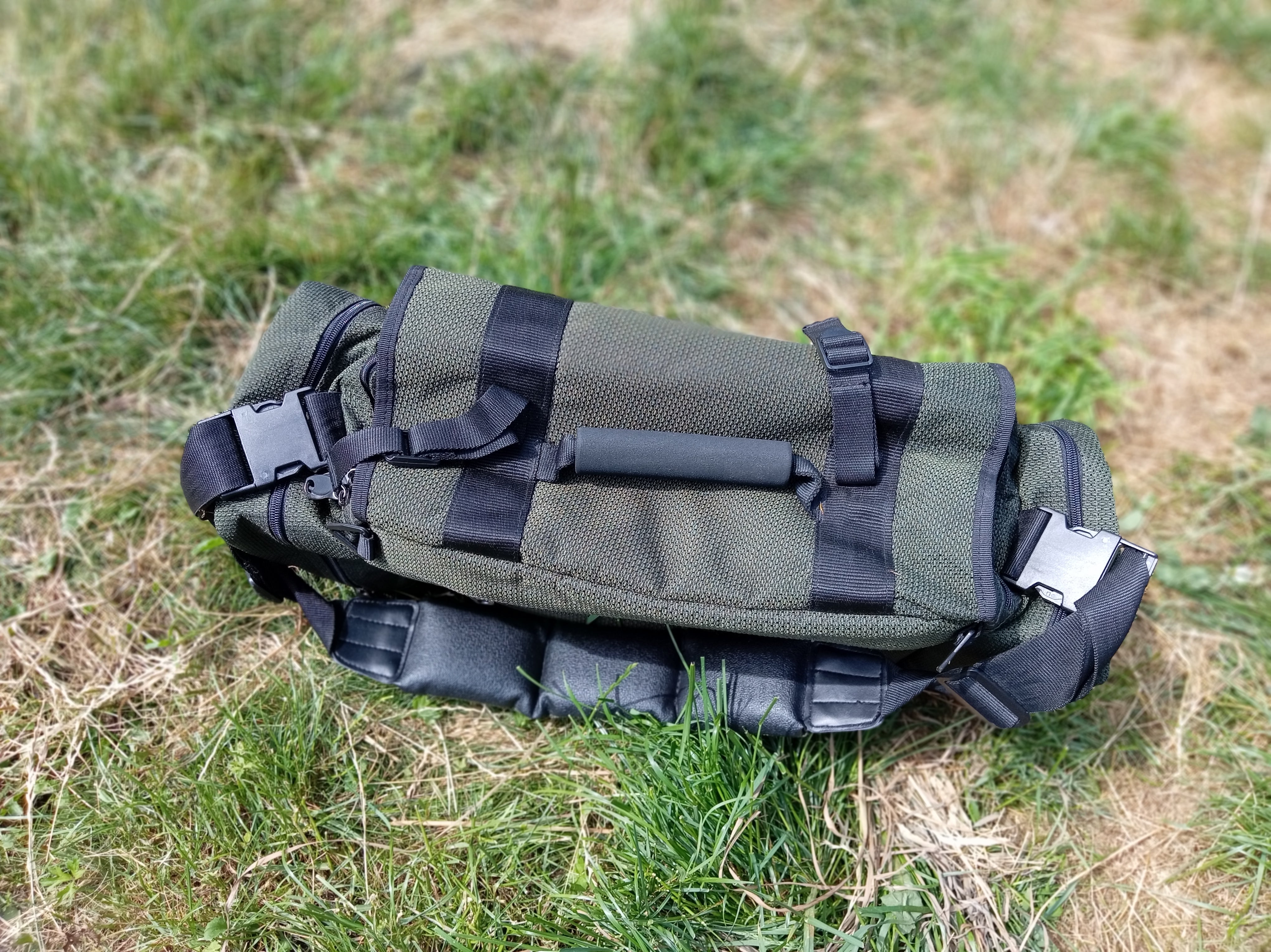 Maver Large Carp Fishing Carryall Luggage Green Tackle Bag Superb Used Condition