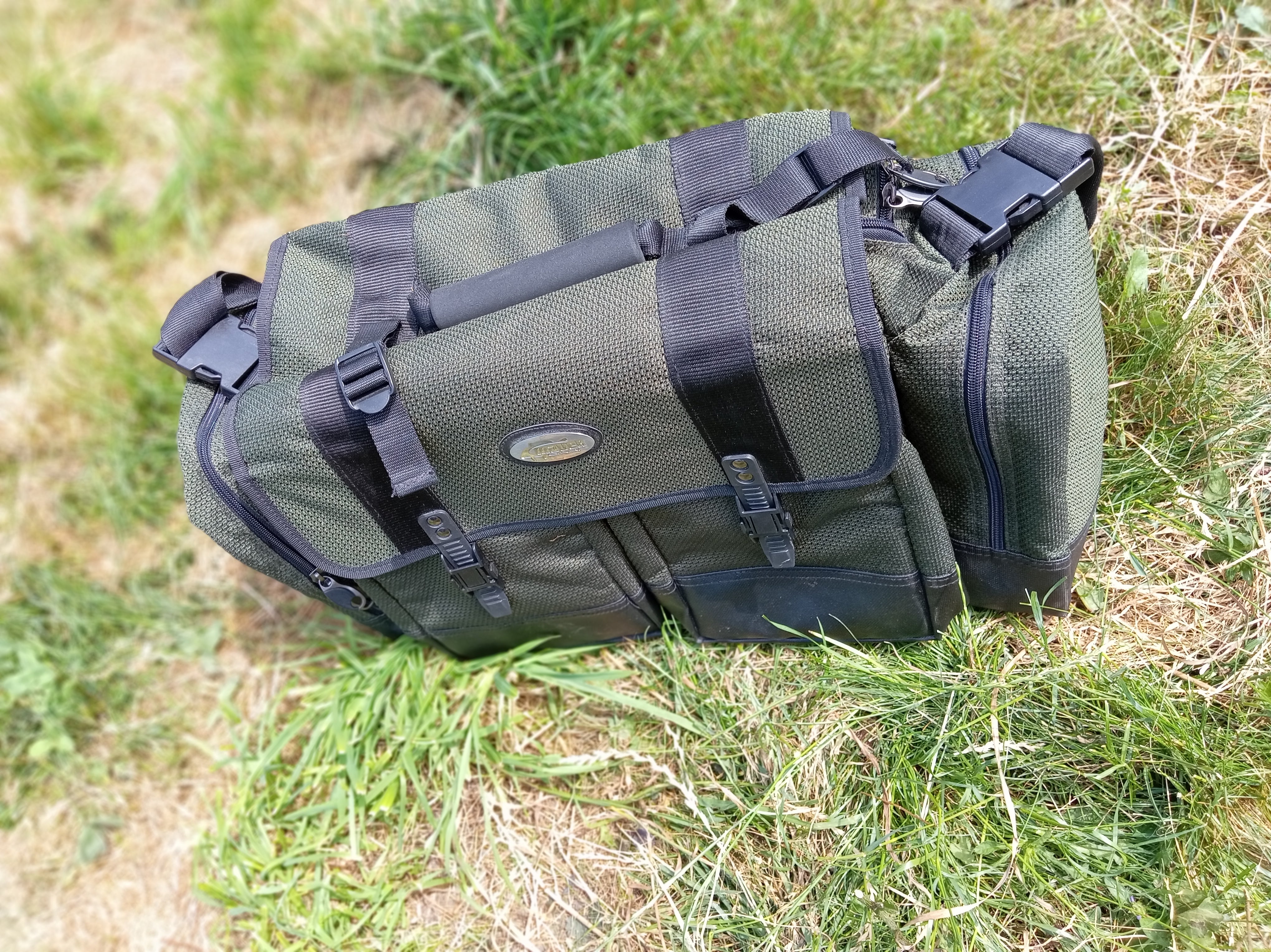 Maver Large Carp Fishing Carryall Luggage Green Tackle Bag Superb Used Condition