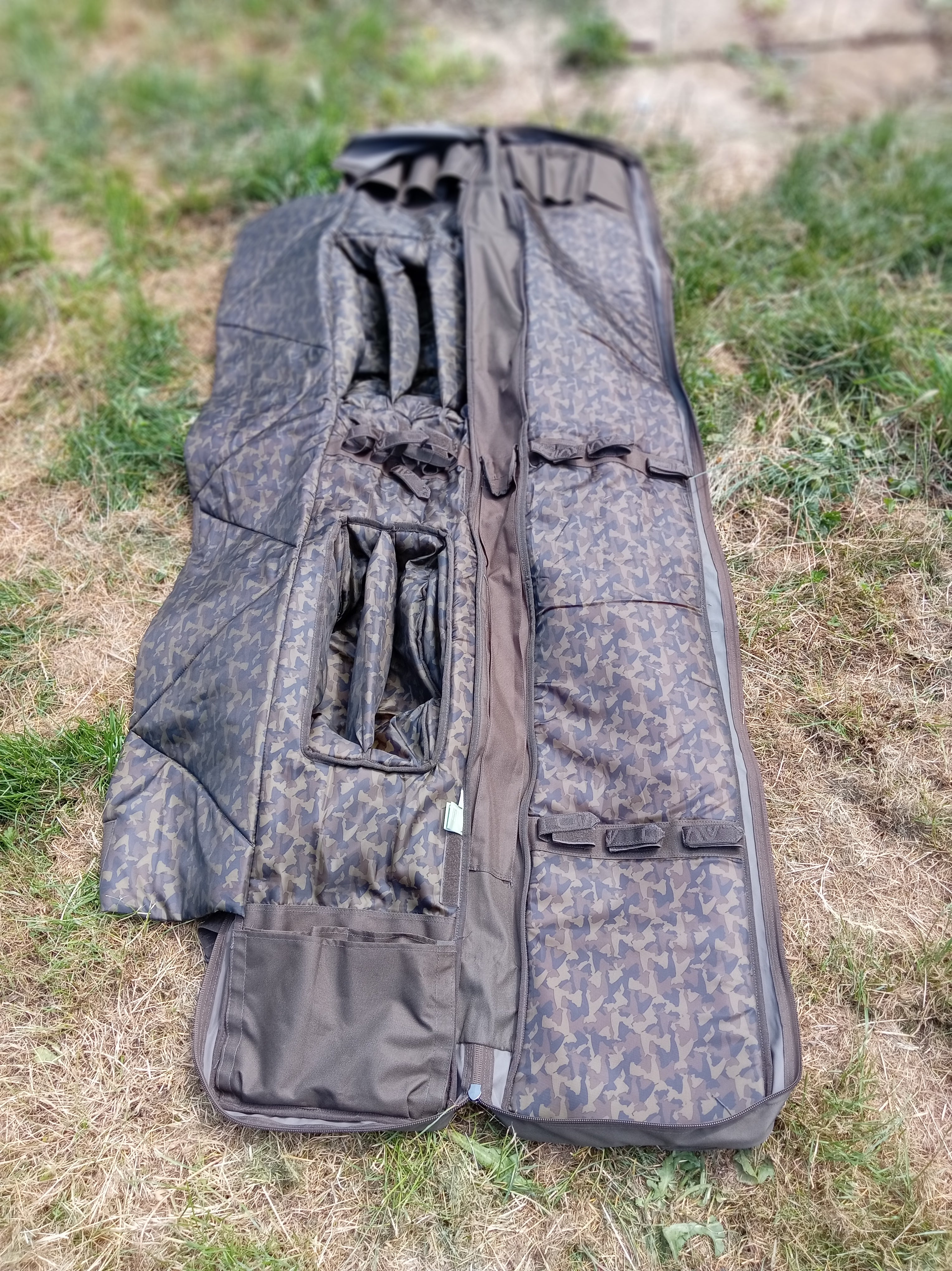 Avid Carp 5 + 3 12ft  Rod Padded Holdall Carp Fishing Luggage