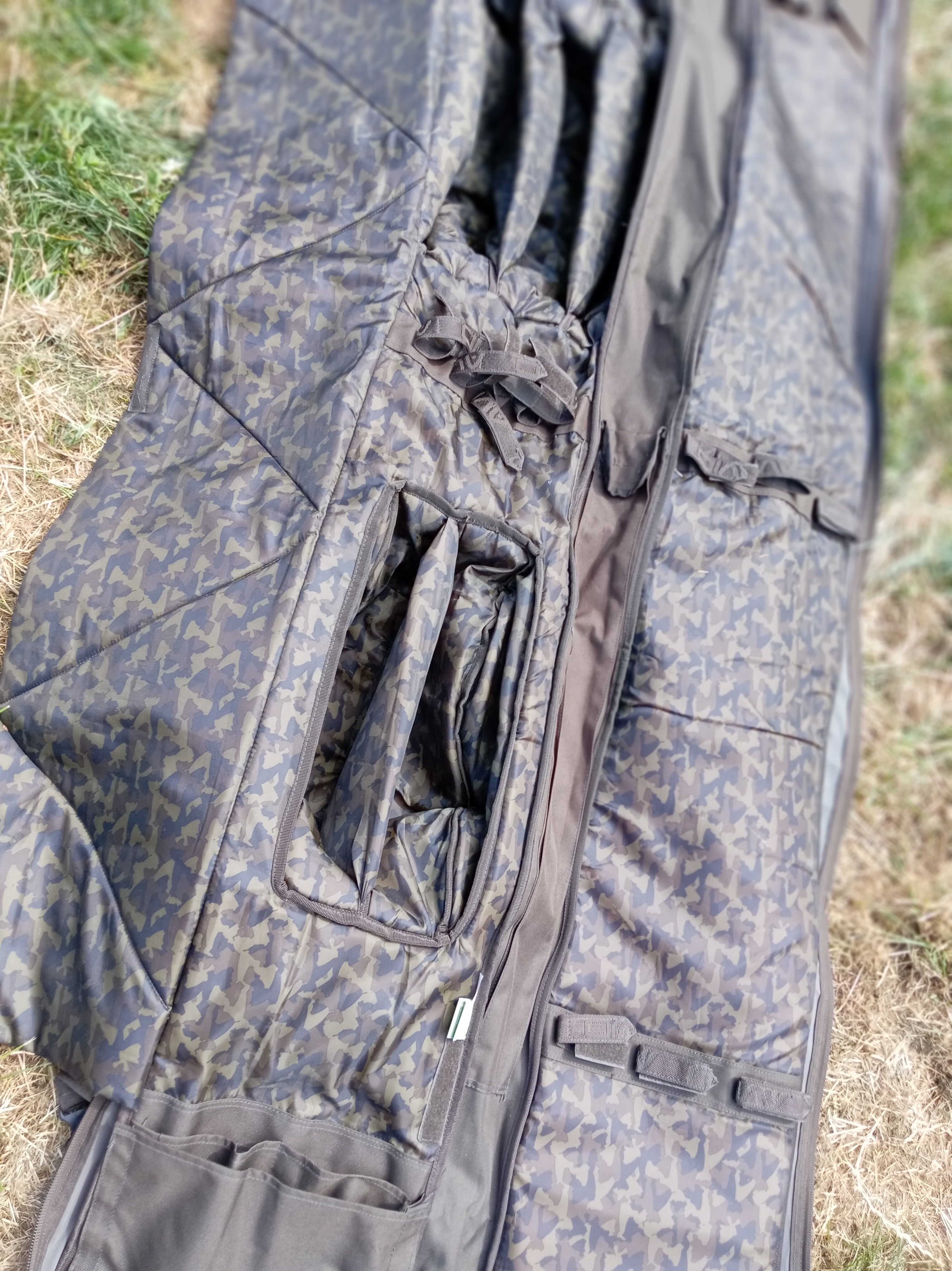 Avid Carp 5 + 3 12ft  Rod Padded Holdall Carp Fishing Luggage