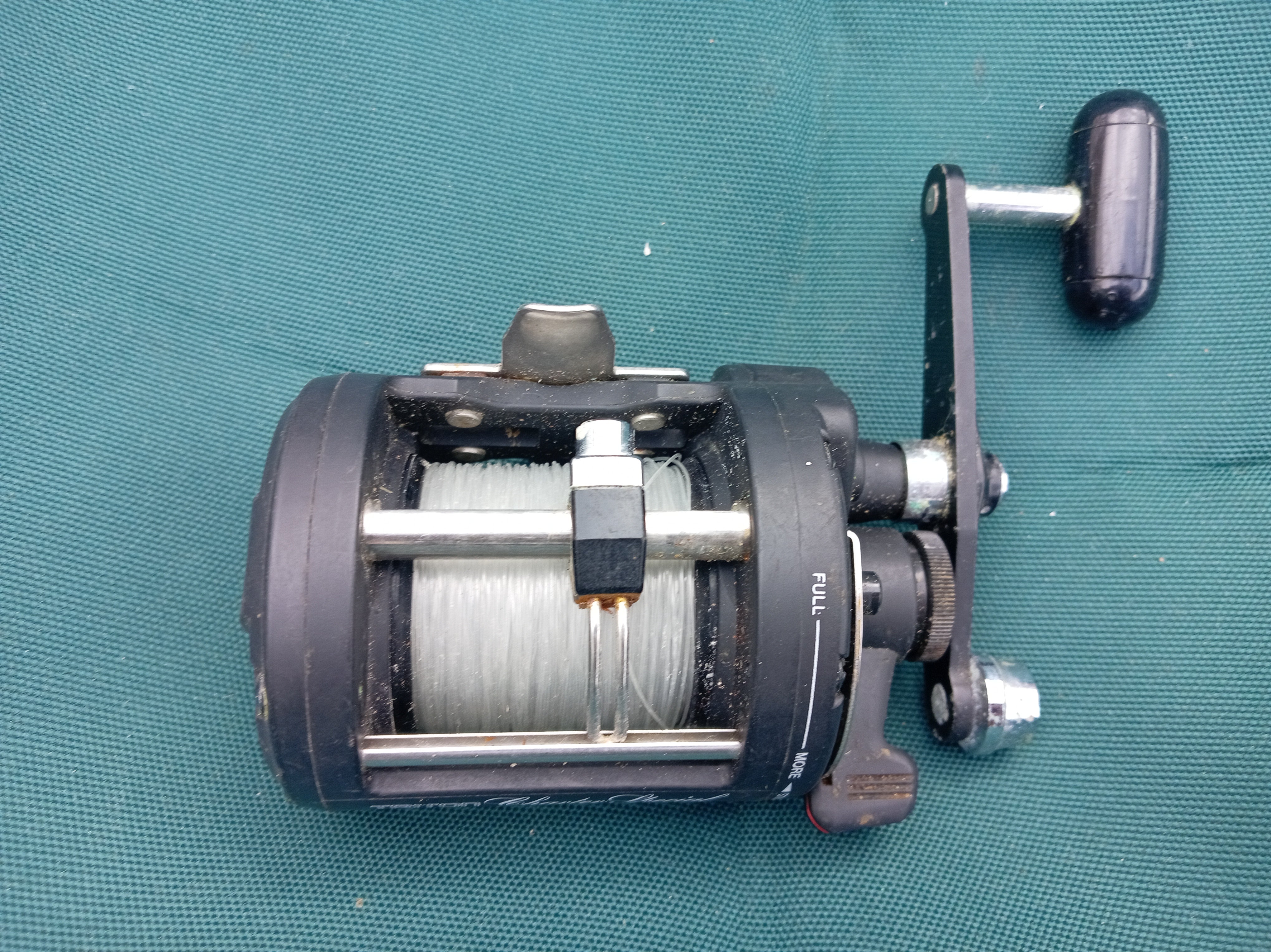 Used Shimano Triton Charter Special TR2000 Lever Drag Boat Reel Level Wind TR 2000