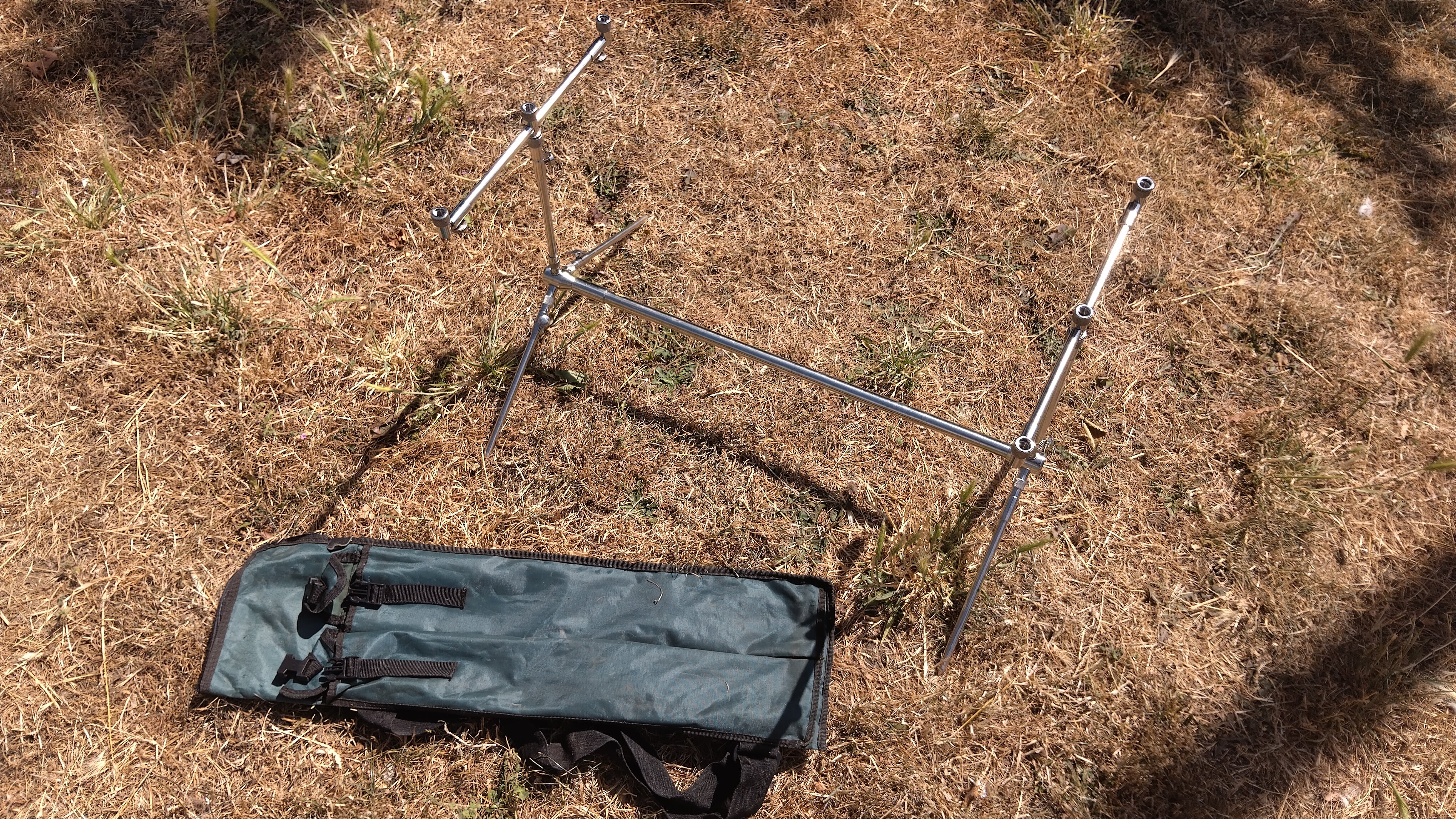 Stainless Steel 3 Rod Pod - Compact, Heavy Duty Fishing Setup with Carry Bag