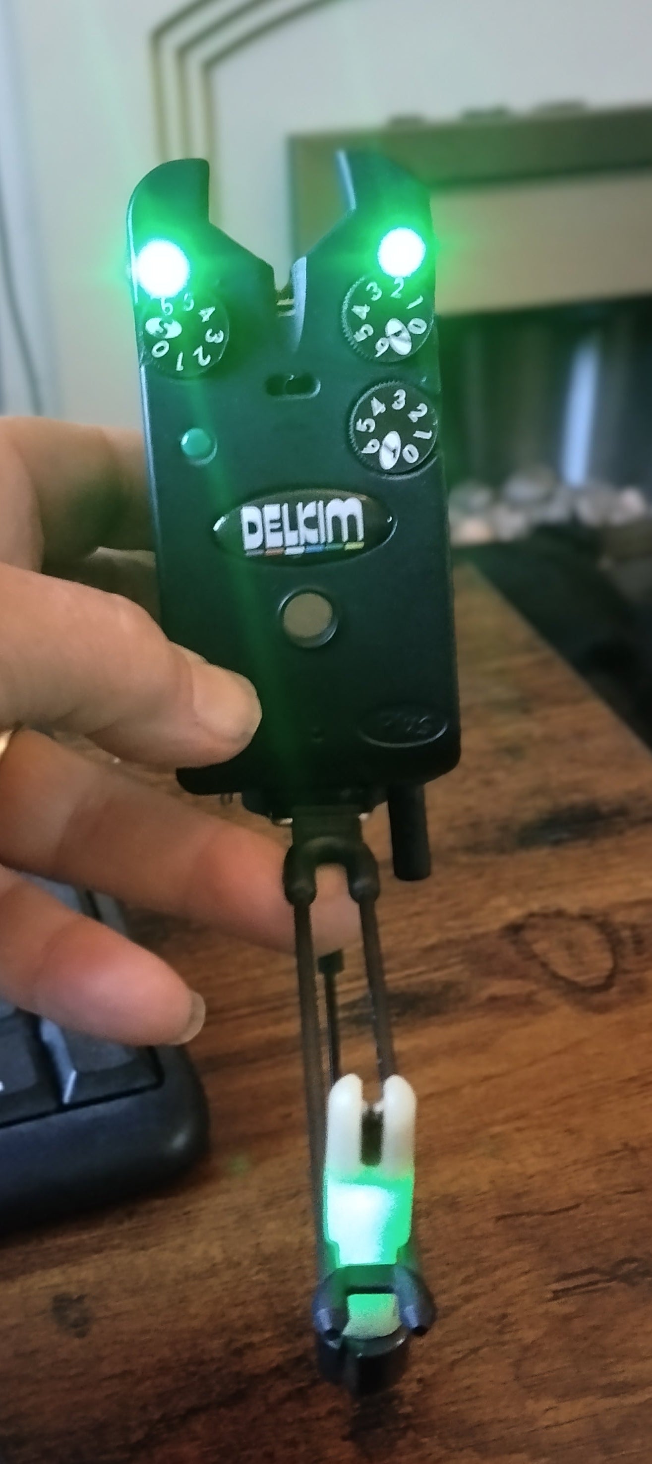 Delkim TXI Plus Bite Alarms Set of 4 with Receiver, hangers and case