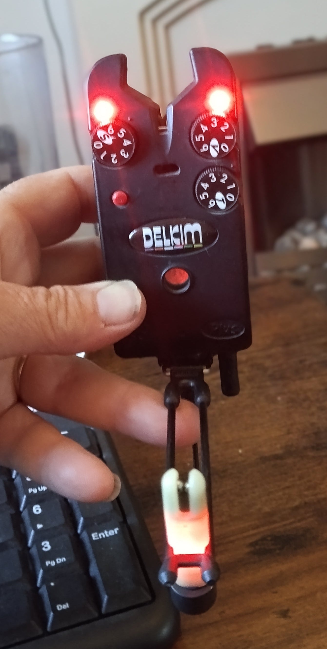 Delkim TXI Plus Bite Alarms Set of 4 with Receiver, hangers and case