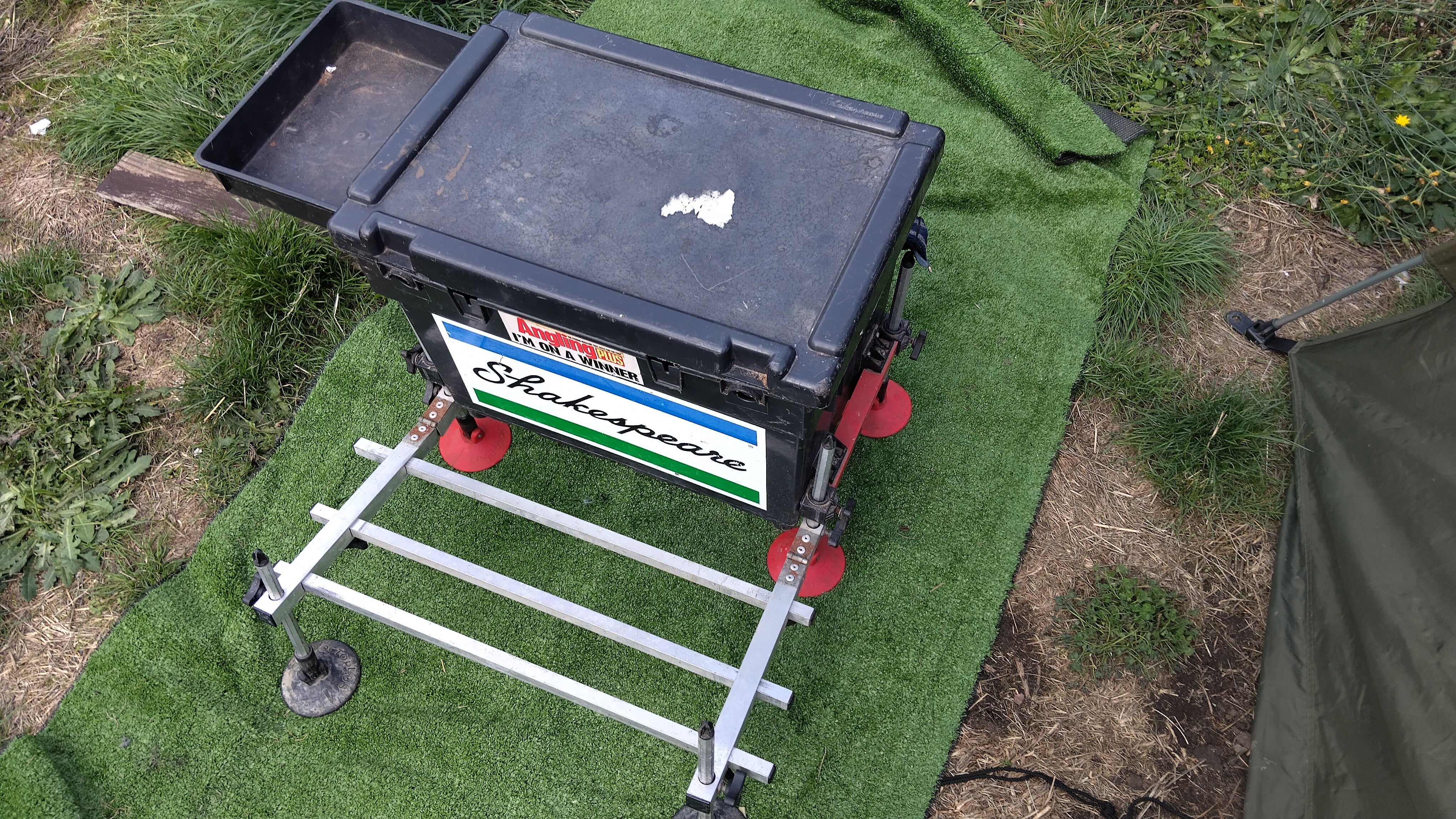 Shakespeare Match Fishing Seatbox - Octoplus Legs, Foot Plate & Side Tray