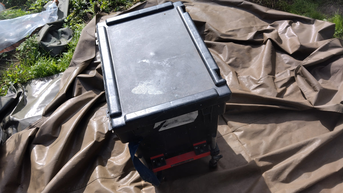 Old School Match Fishing Seatbox with Octoplus Legs