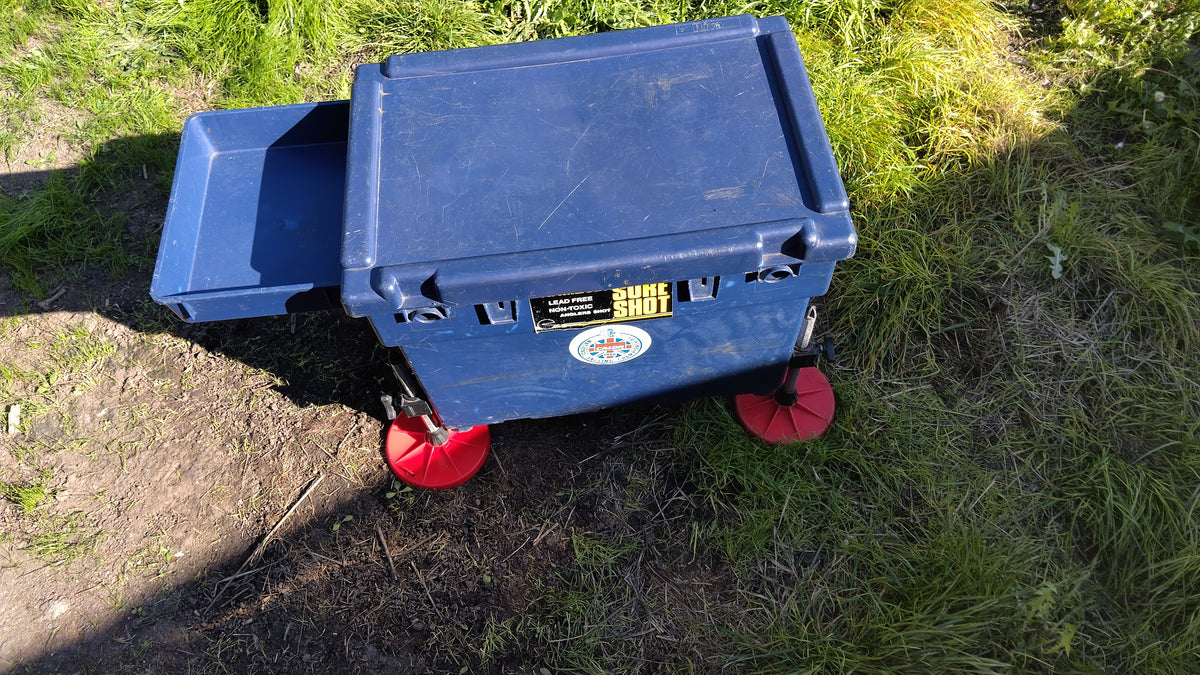 Riva Old School Match Fishing Seatbox with Octoplus Legs + Side Tray