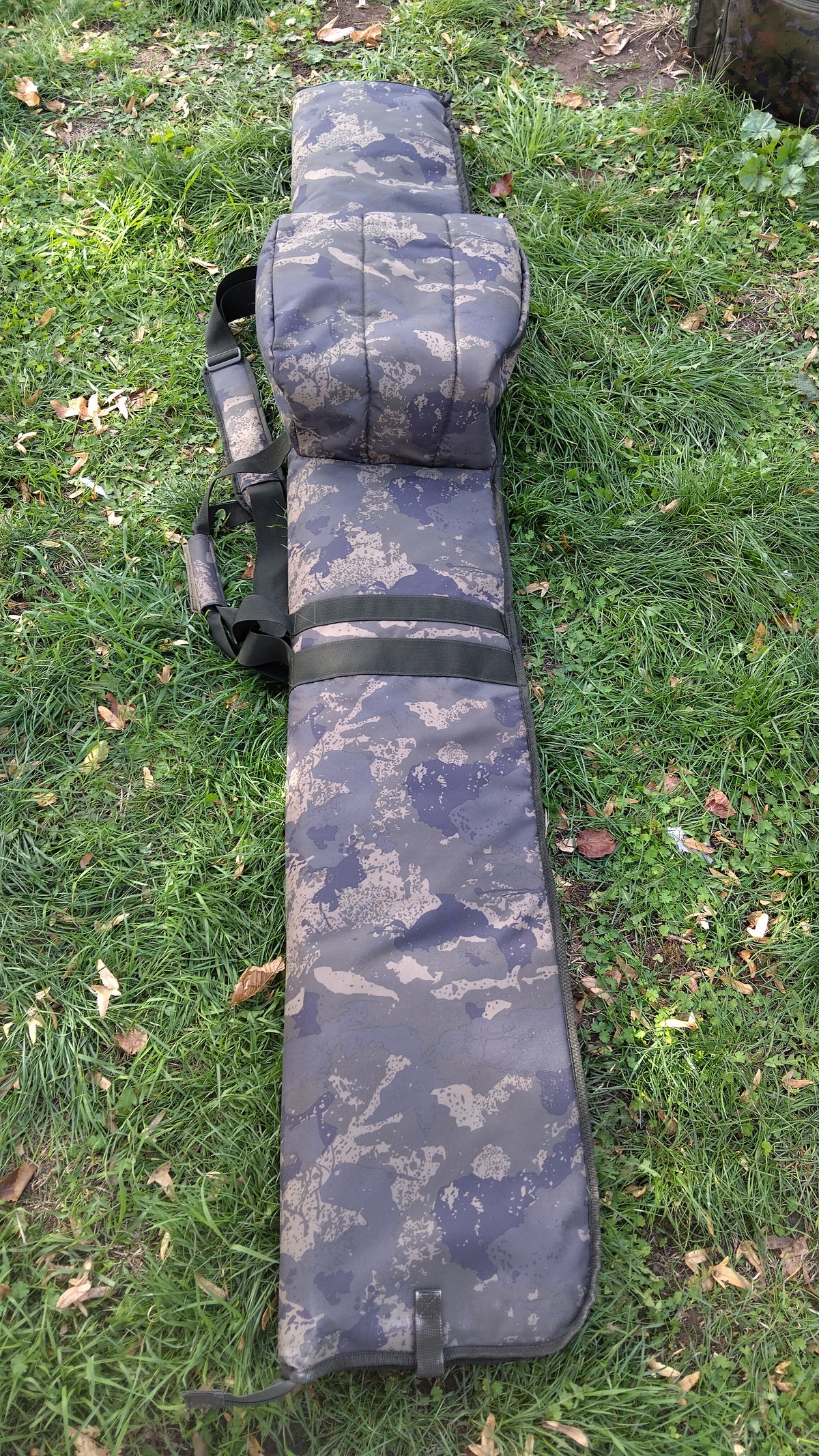 Solar Undercover Camo 12ft 3 Rod Holdall Carp Fishing Padded Rod Bag
