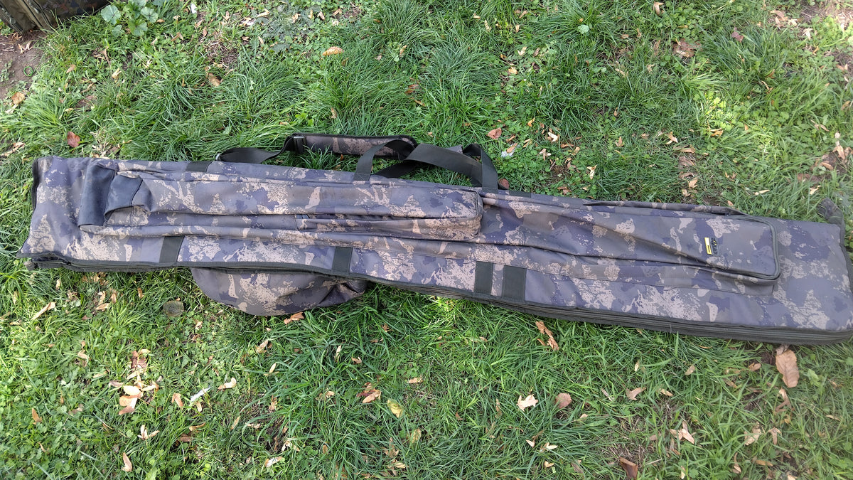 Solar Undercover Camo 12ft 3 Rod Holdall Carp Fishing Padded Rod Bag
