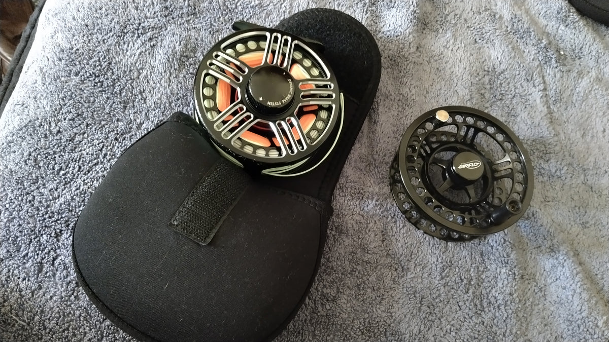 Airflo V-Lite 5/7 Fly Fishing Reel with Spare Spool & Neoprene Pouch