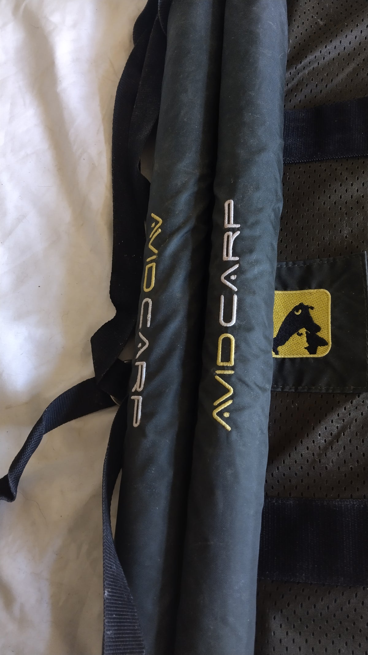 Avid Carp Retaining Sling with Original Zip Carry Bag – Good Used Condition