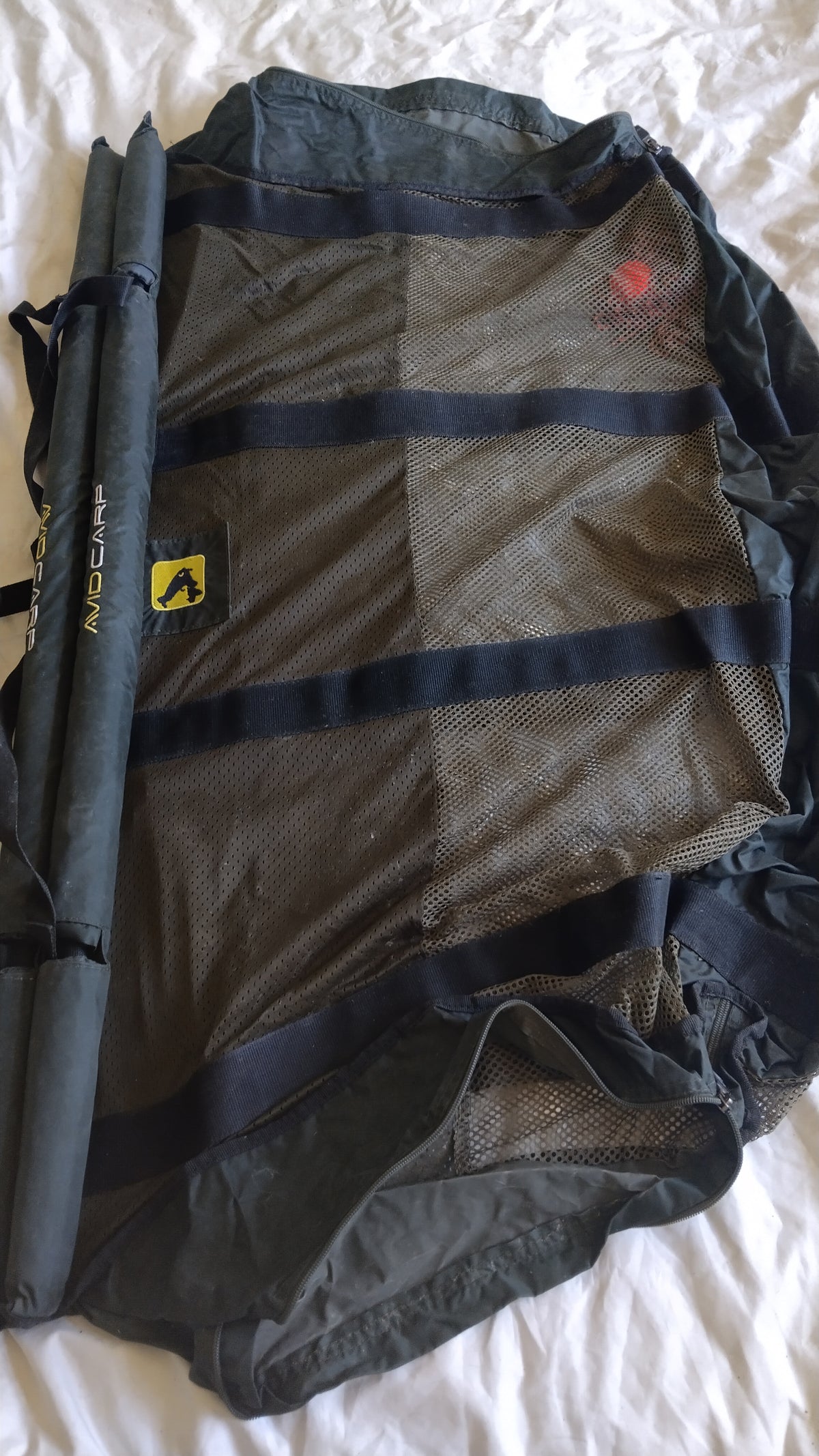 Avid Carp Retaining Sling with Original Zip Carry Bag – Good Used Condition