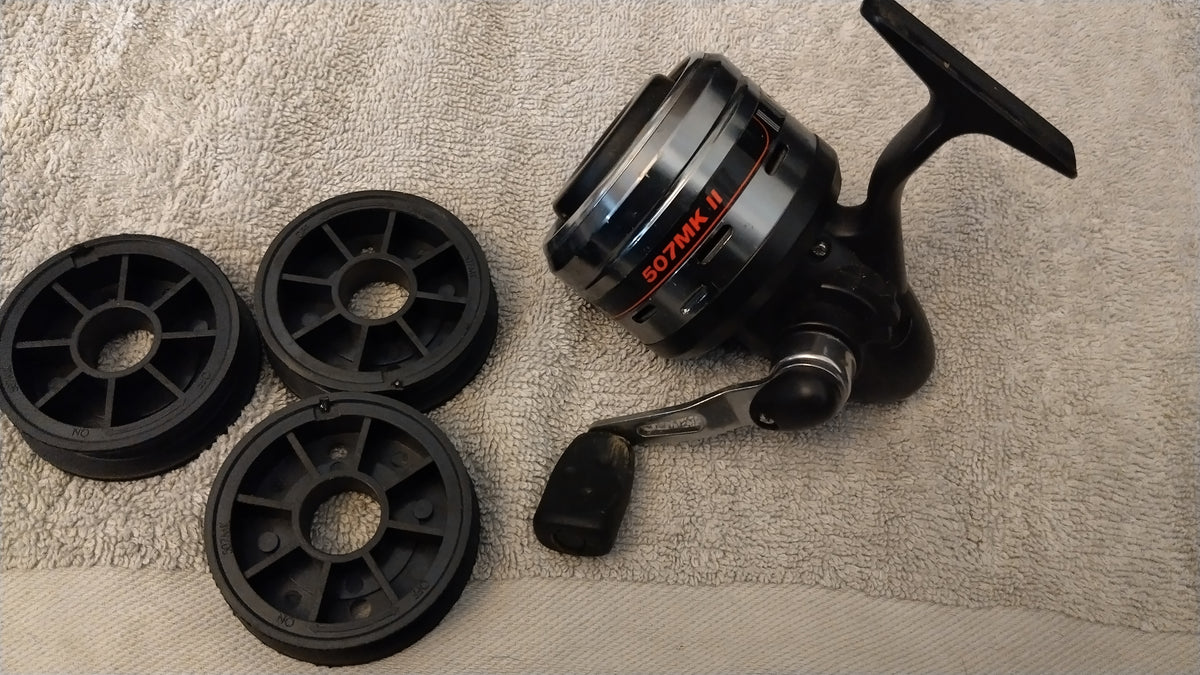 Abu Garcia 507 MK II Closed Face Reel Excellent + Spare Spools & Padded Bag