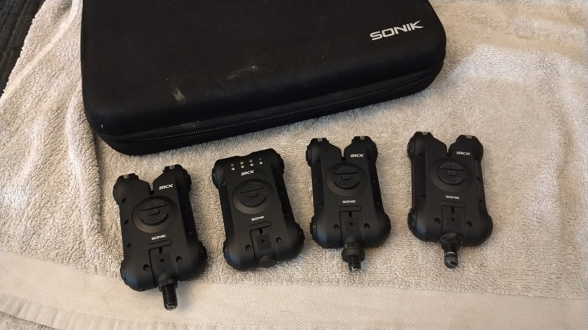Sonik SKX 3+1 Wireless Bite Alarm Set 3 Alarms & Receiver Inc Case Superb Used