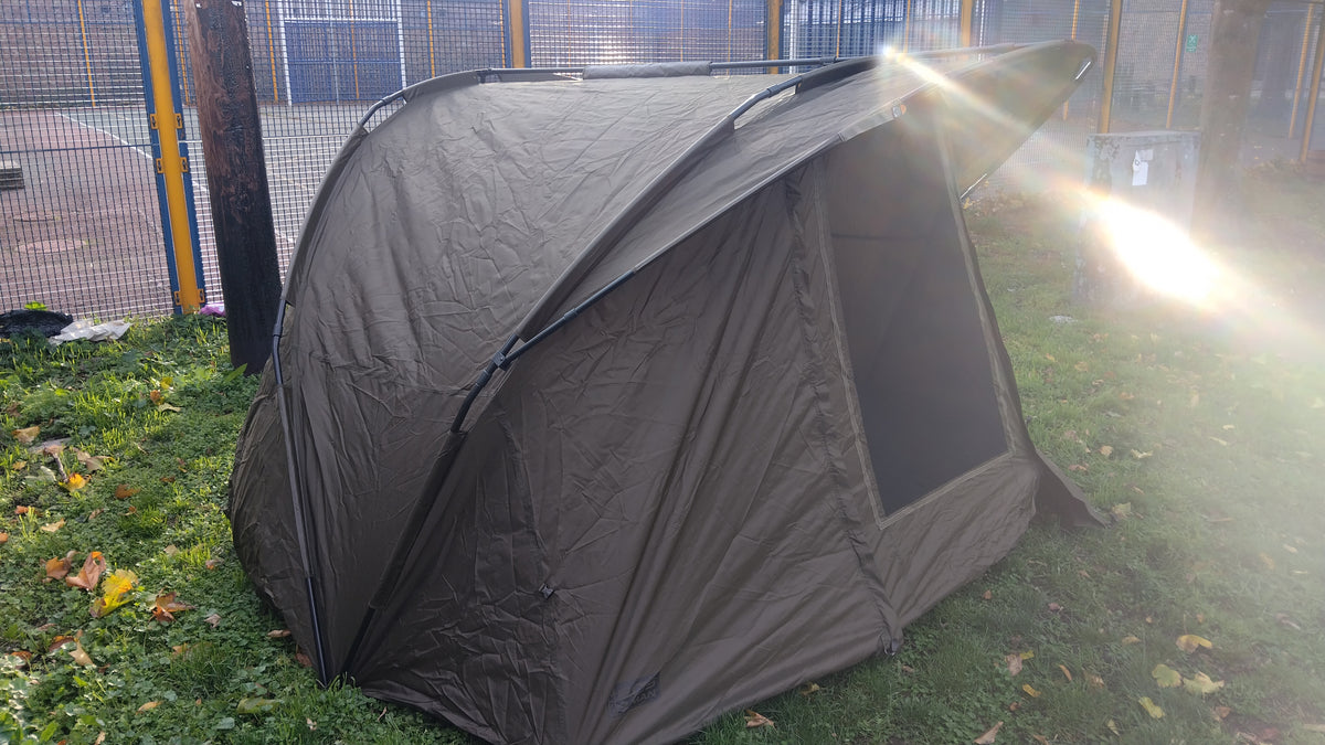 Fox EOS 2 Man Carp Fishing Bivvy with Pegs & Groundsheets Barely Used
