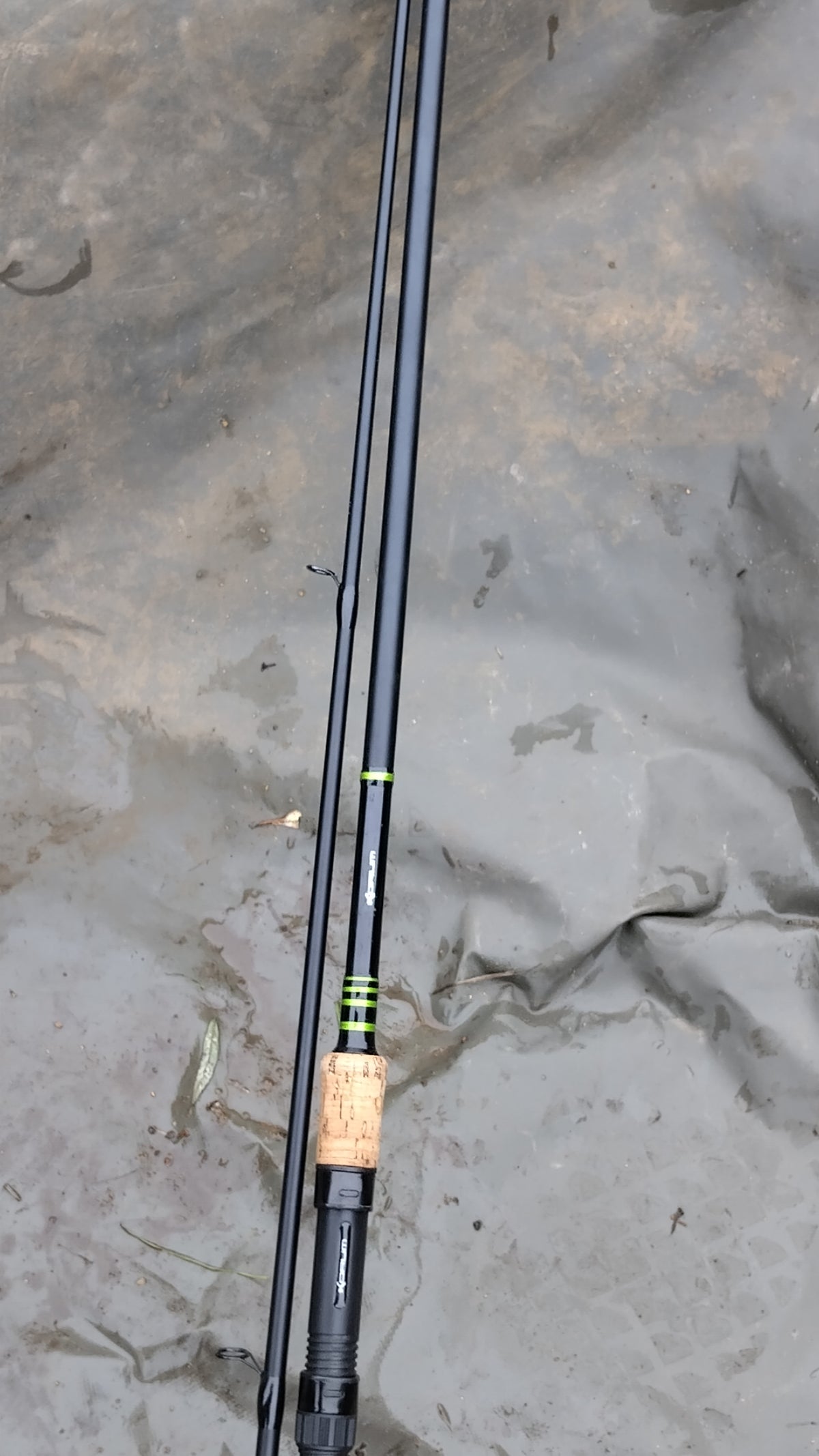 Korum Opportunist 10ft 2.25lb Specimen Rod 2 Piece Cork Handle Superb Condition