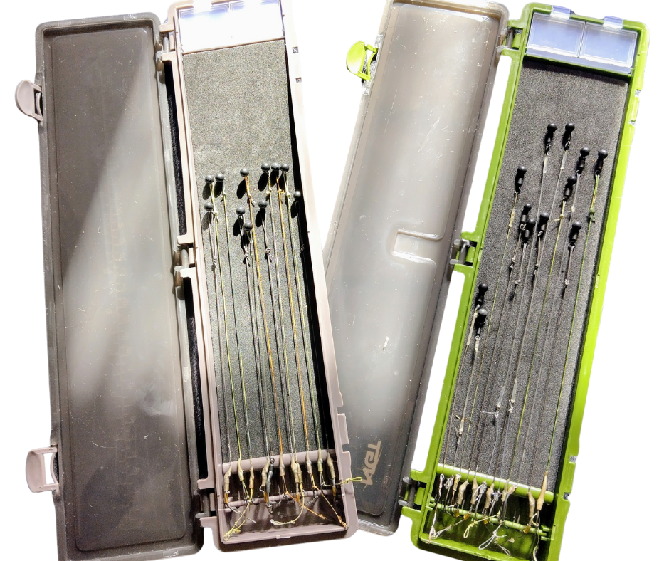 Carp Fishing Rig Board Storage System + 12 Pre-Tied Rigs - Barbed/Barbless Options