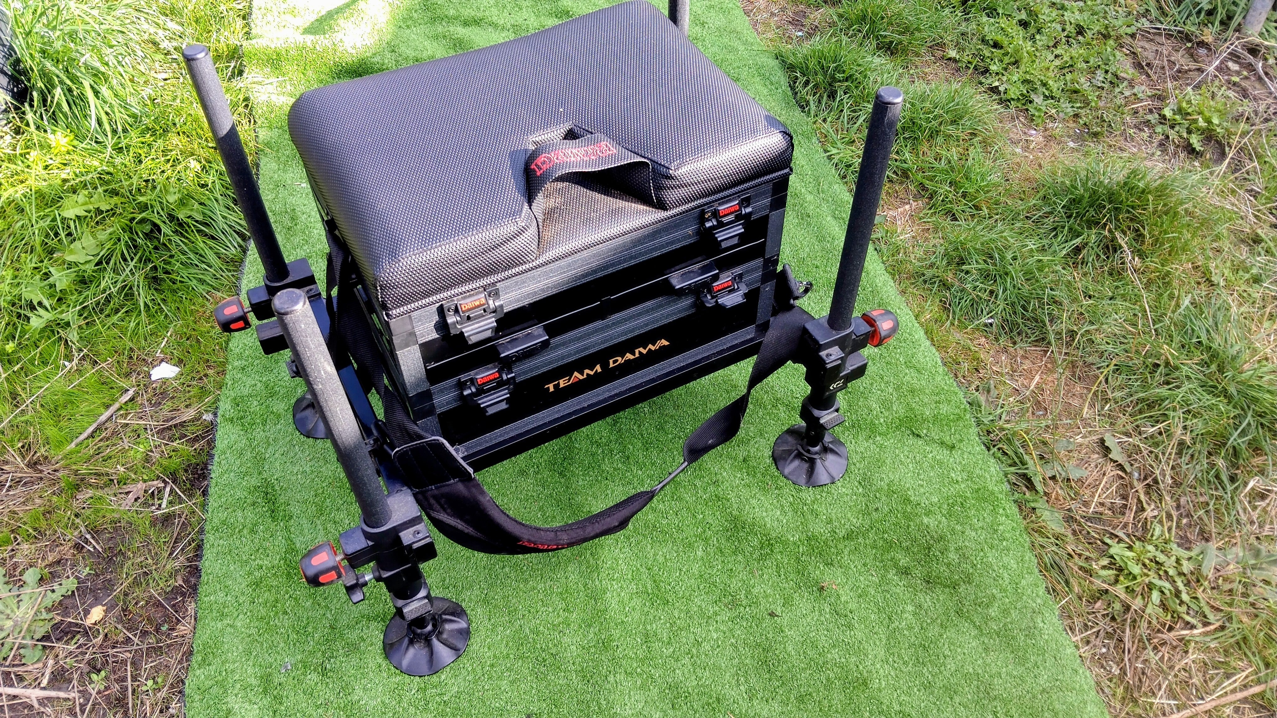 Daiwa 75 Seat Box - Fishing Station - Match Coarse Pole Box + Footplate
