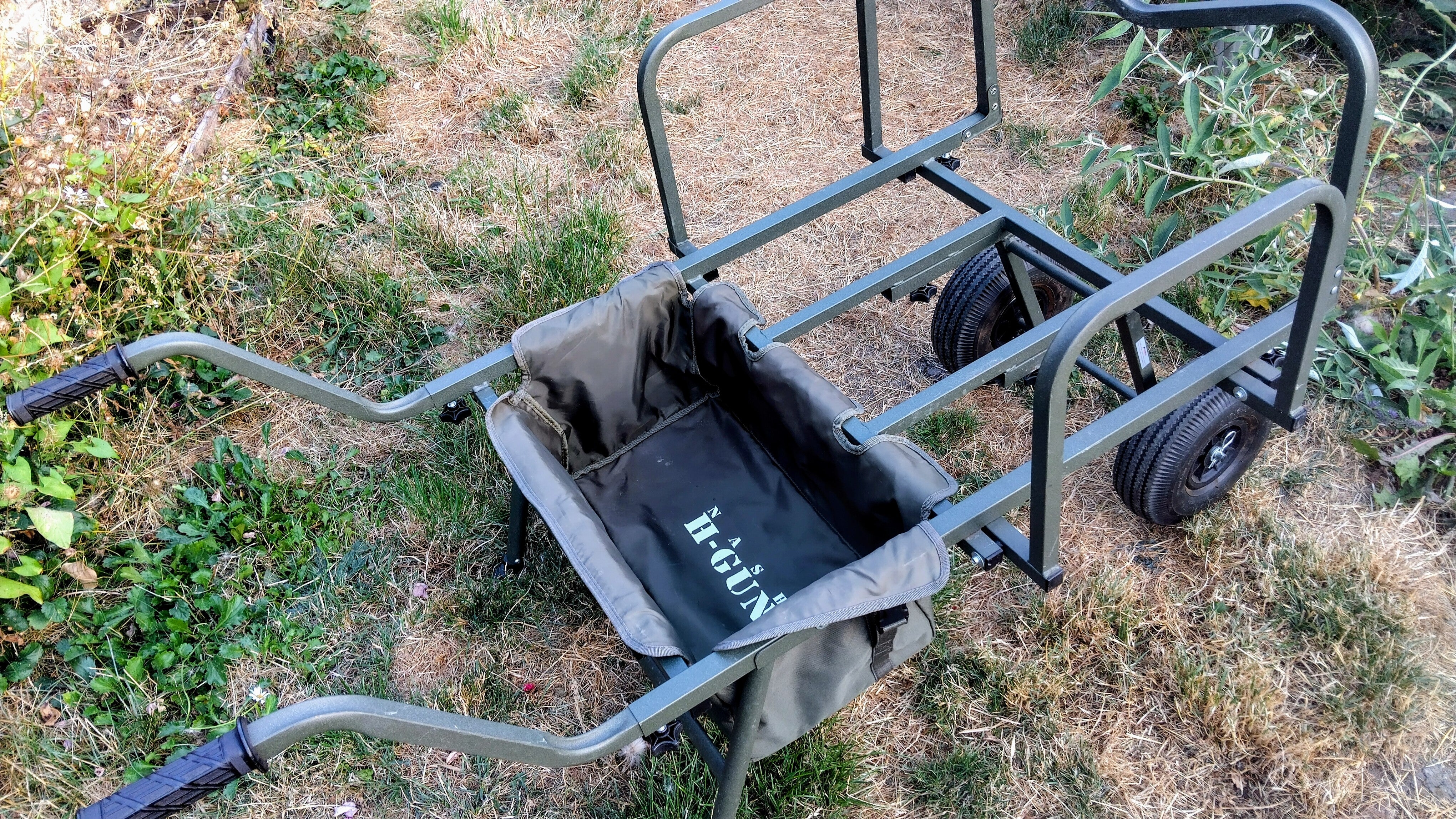 Nash HGun 2 Wheel Carp Fishing Barrow Excellent Condition Foldable Transport Cart