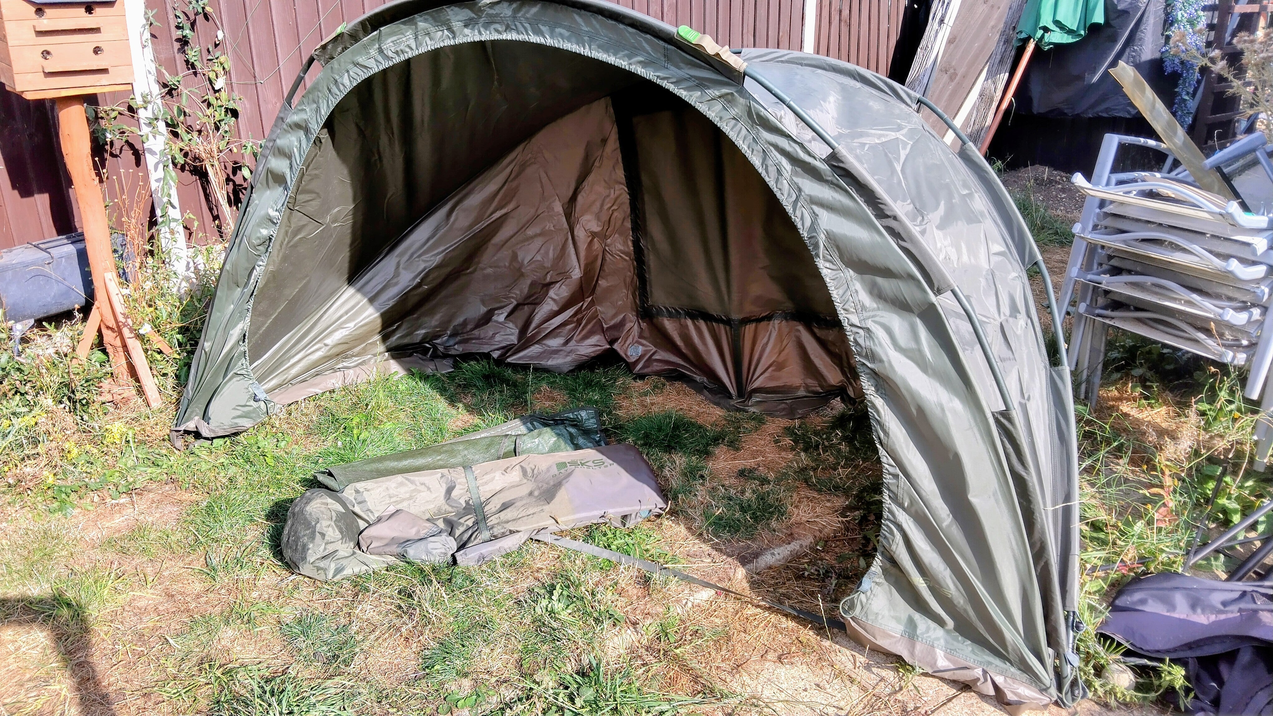 Sonik Day Shelter Lightweight Fishing Bivvy Waterproof Carp Coarse - Near Mint