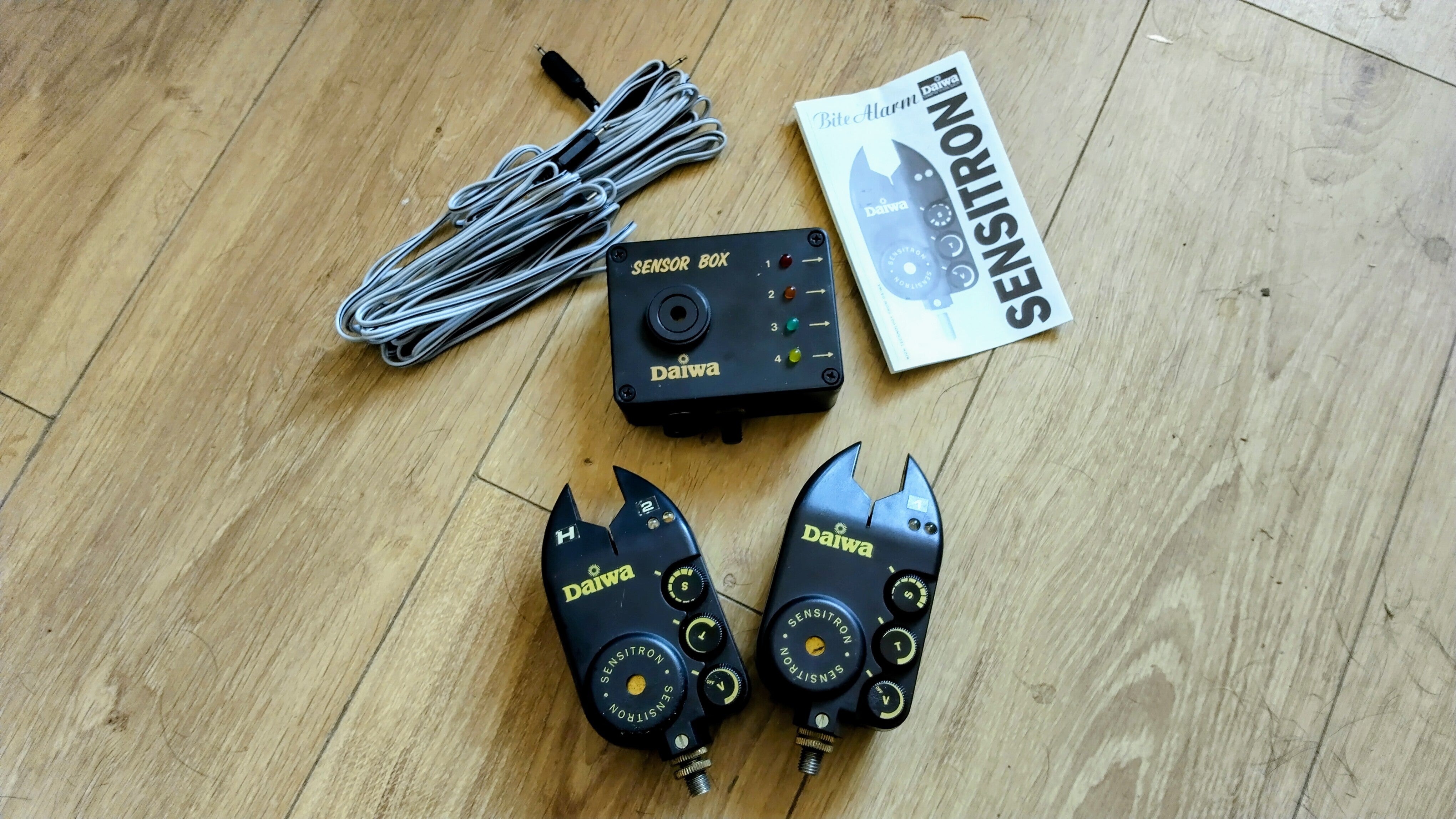 Pair Daiwa Sensitron Bite Alarms with Sensor Box Cable Vintage Carp Fishing Set