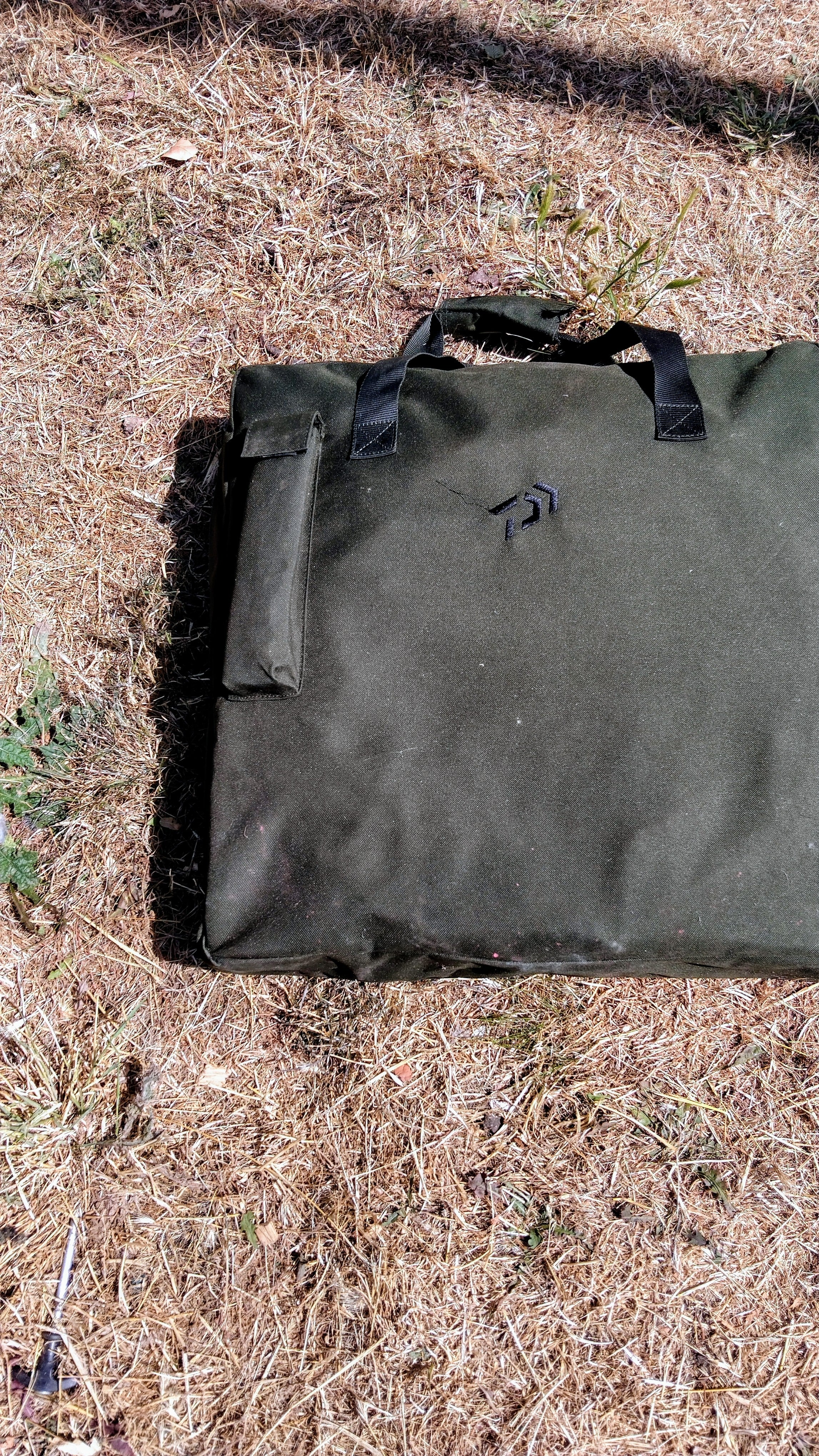 Daiwa Carp Fishing Cradle Unhooking Mat Superb Condition